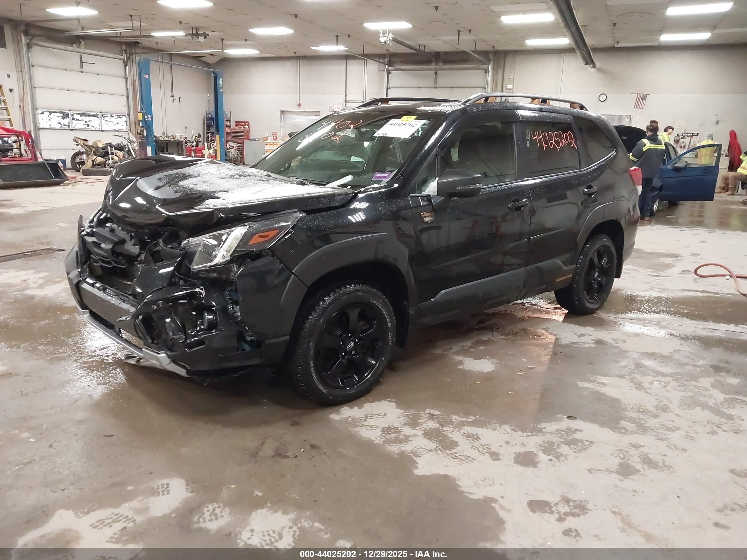 SUBARU FORESTER image 2