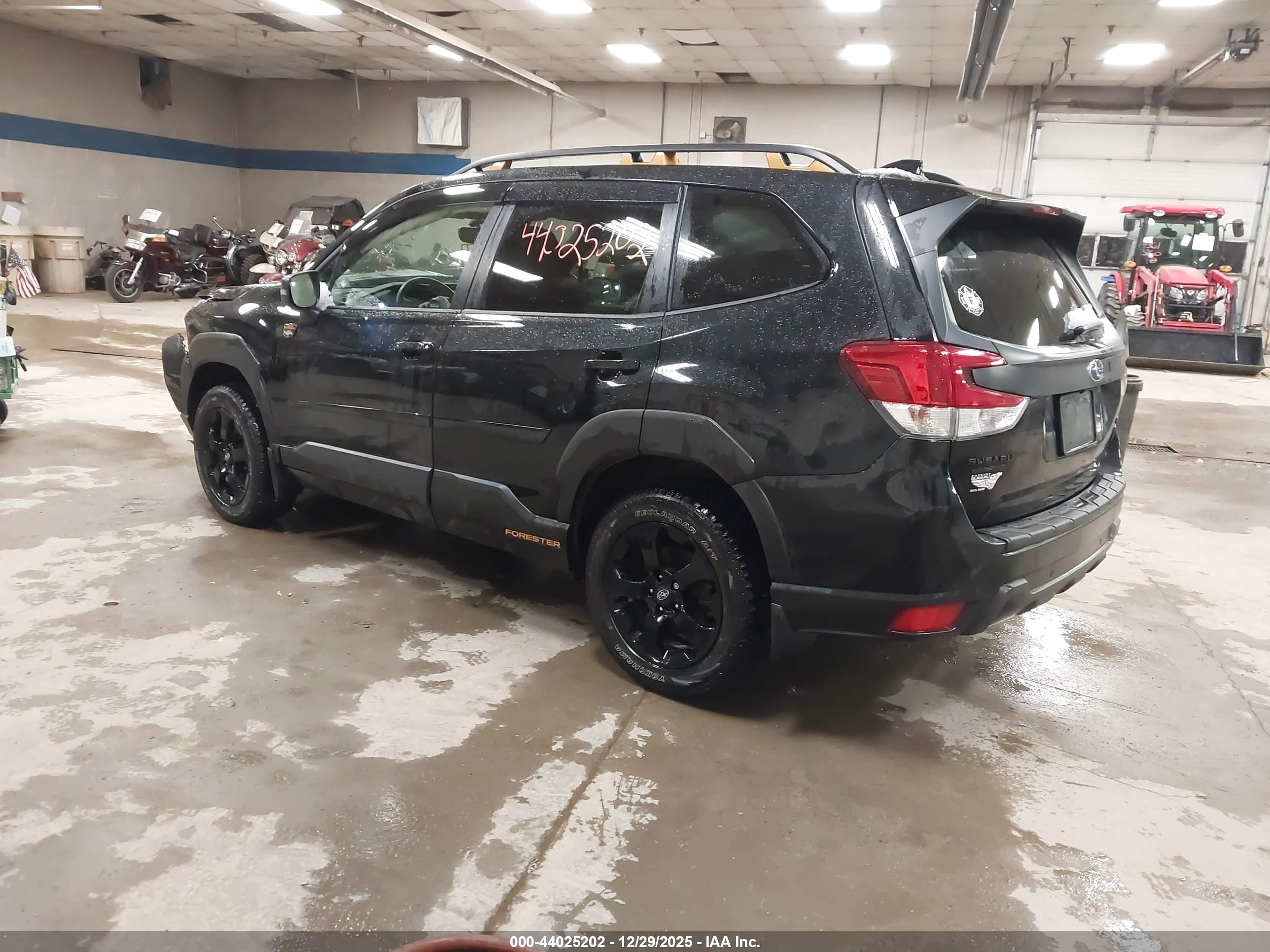 SUBARU FORESTER image 3
