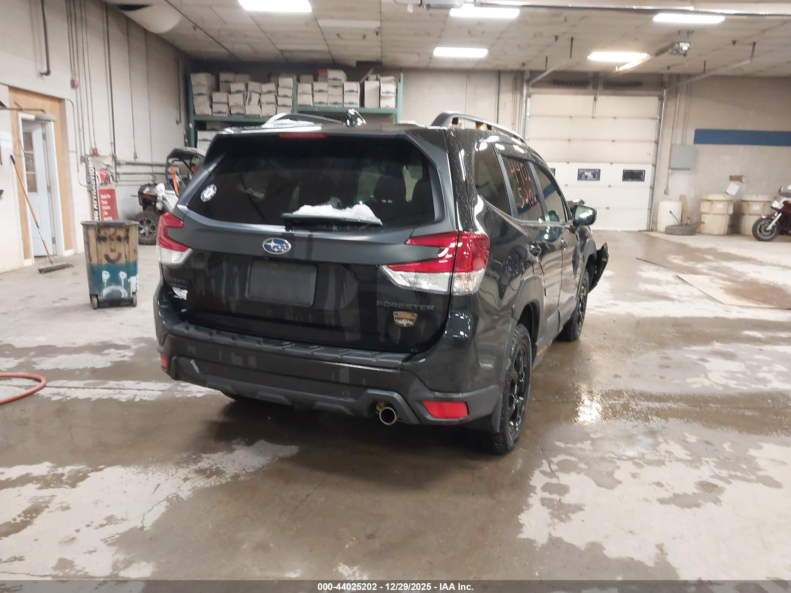 SUBARU FORESTER image 4
