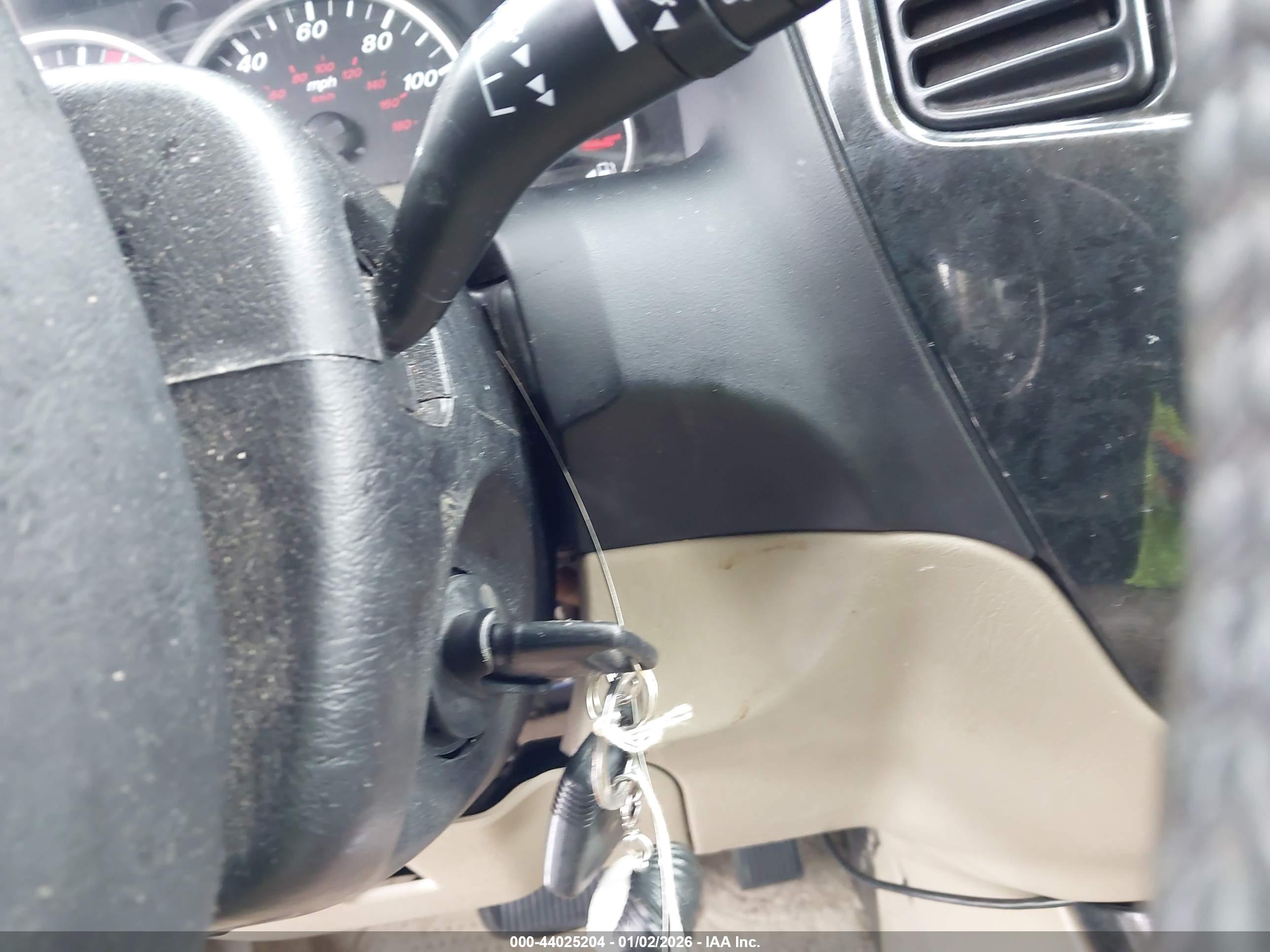 MAZDA TRIBUTE image 11