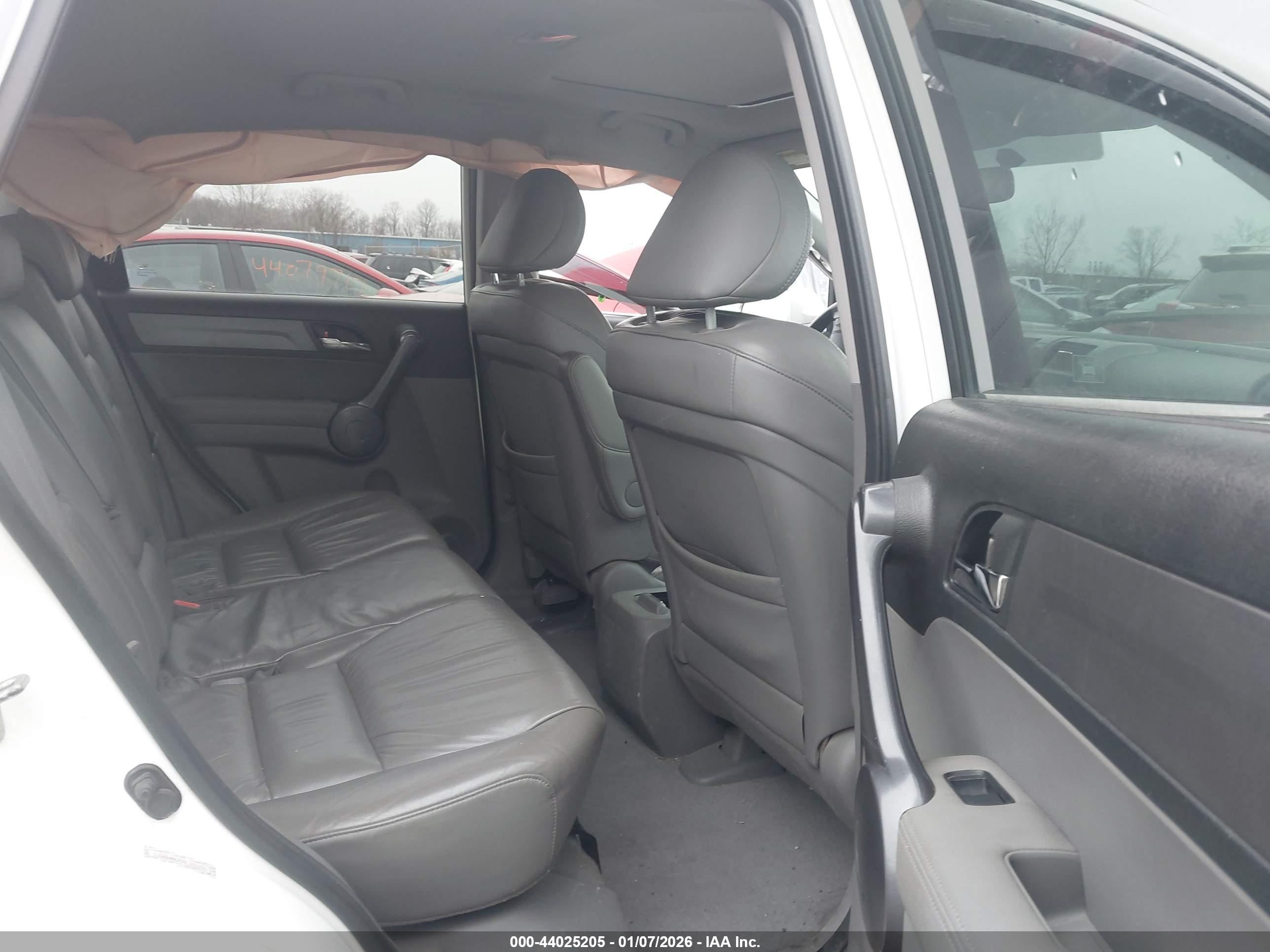 HONDA CR-V image 8