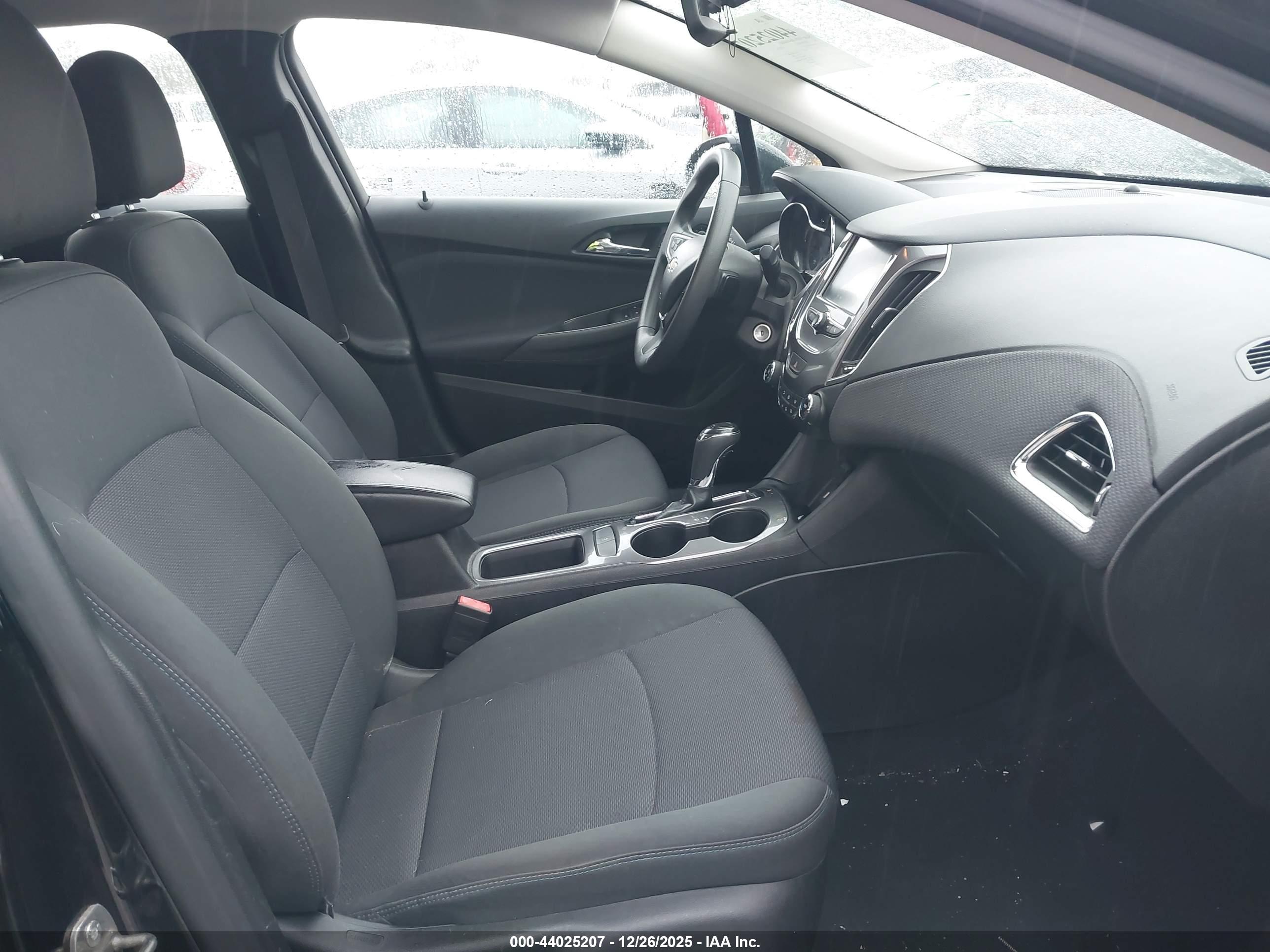 CHEVROLET CRUZE image 5