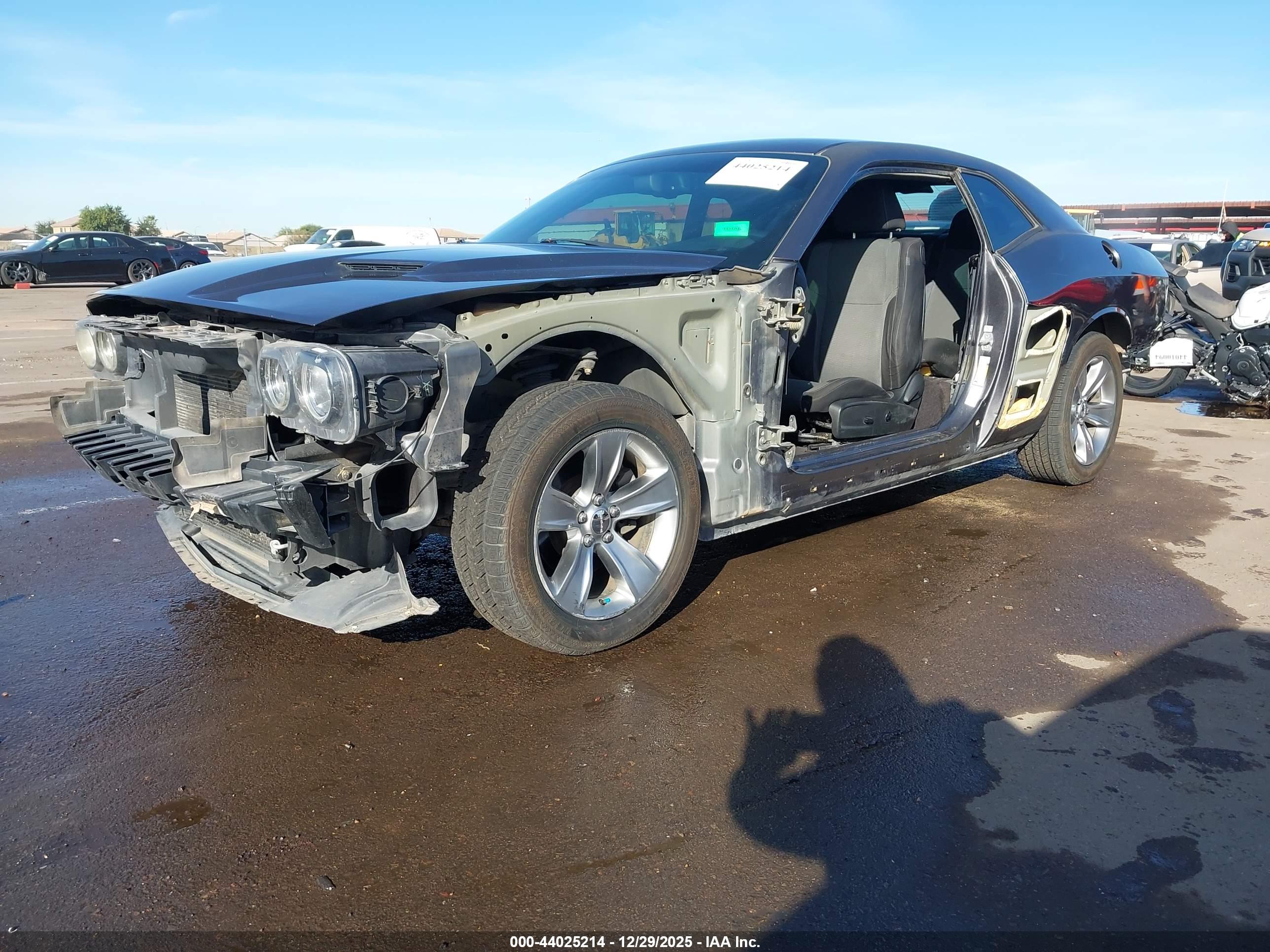 DODGE CHALLENGER image 2
