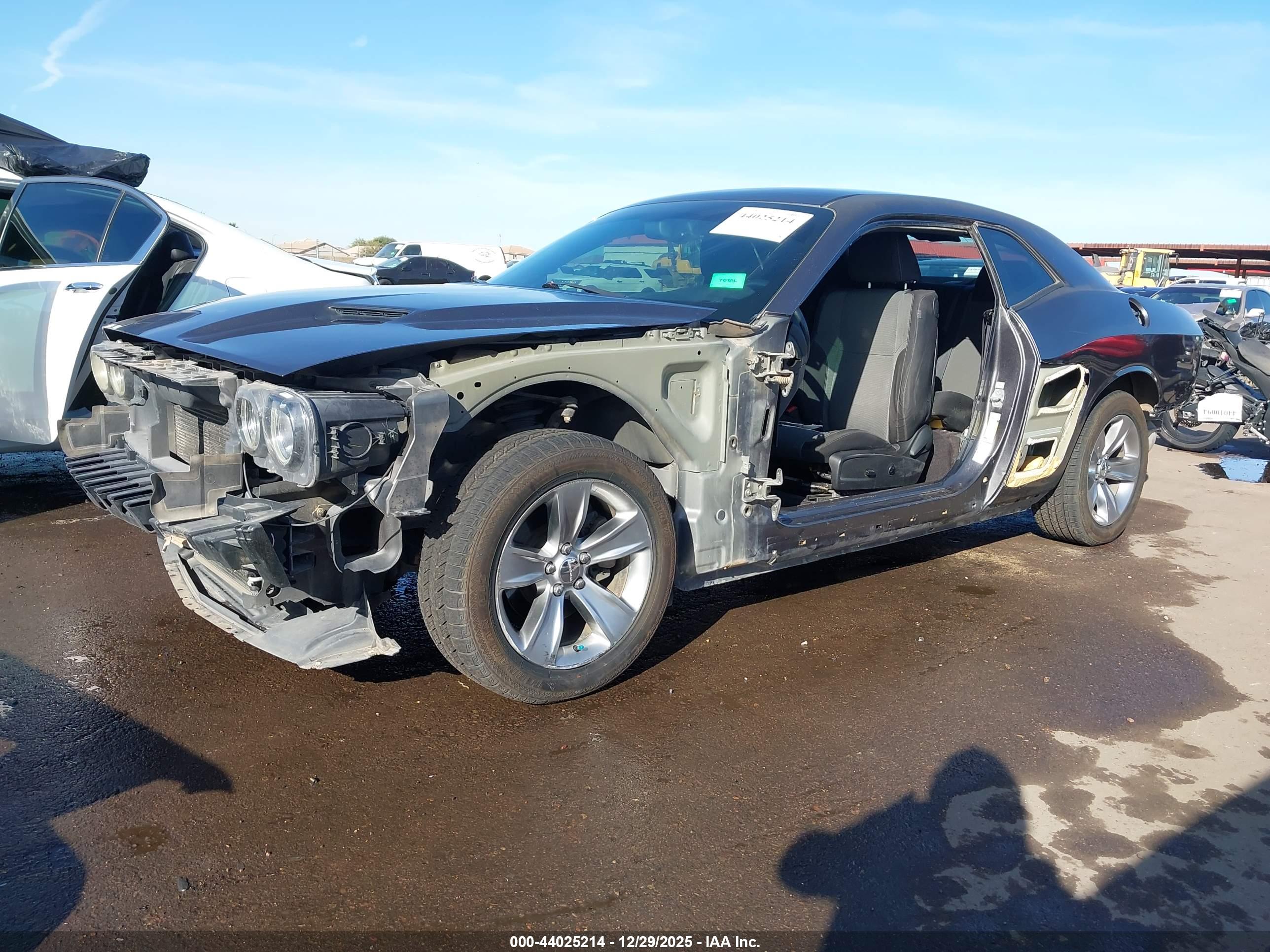 DODGE CHALLENGER image 6