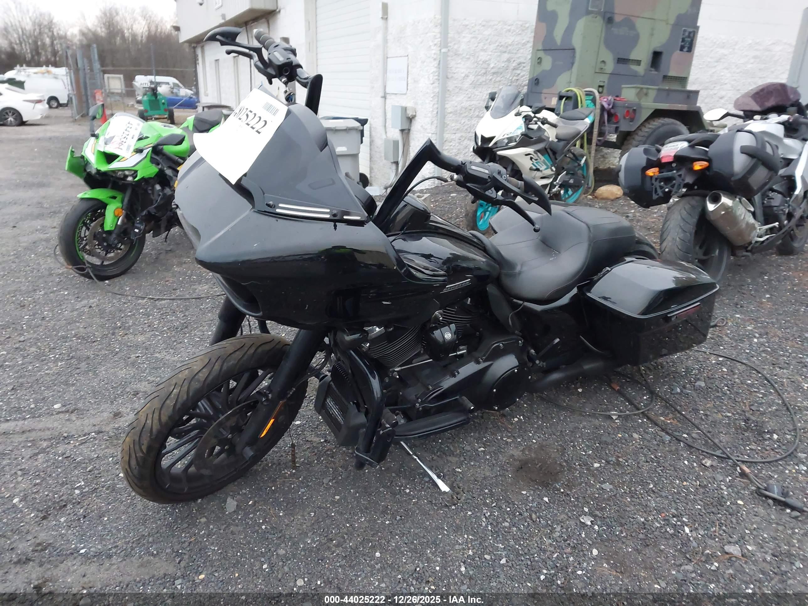 HARLEY-DAVIDSON FLTRXS image 2