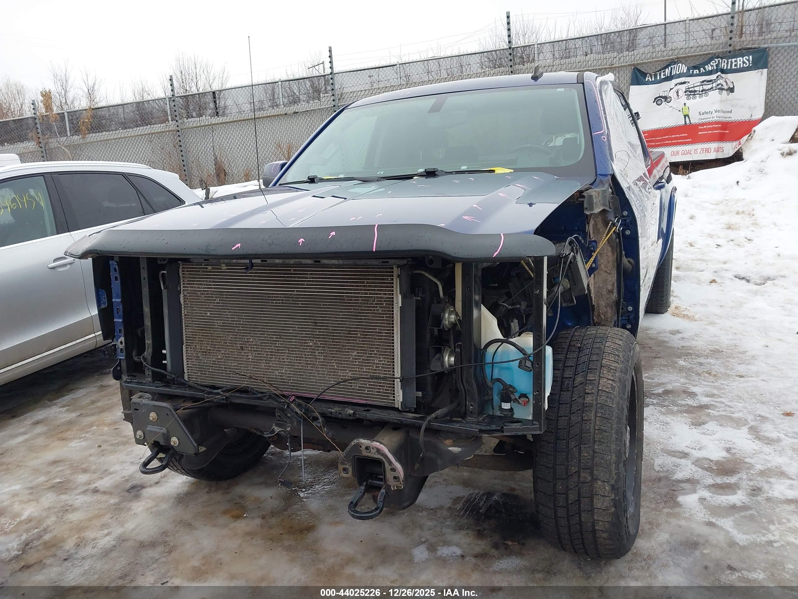 CHEVROLET SILVERADO image 6