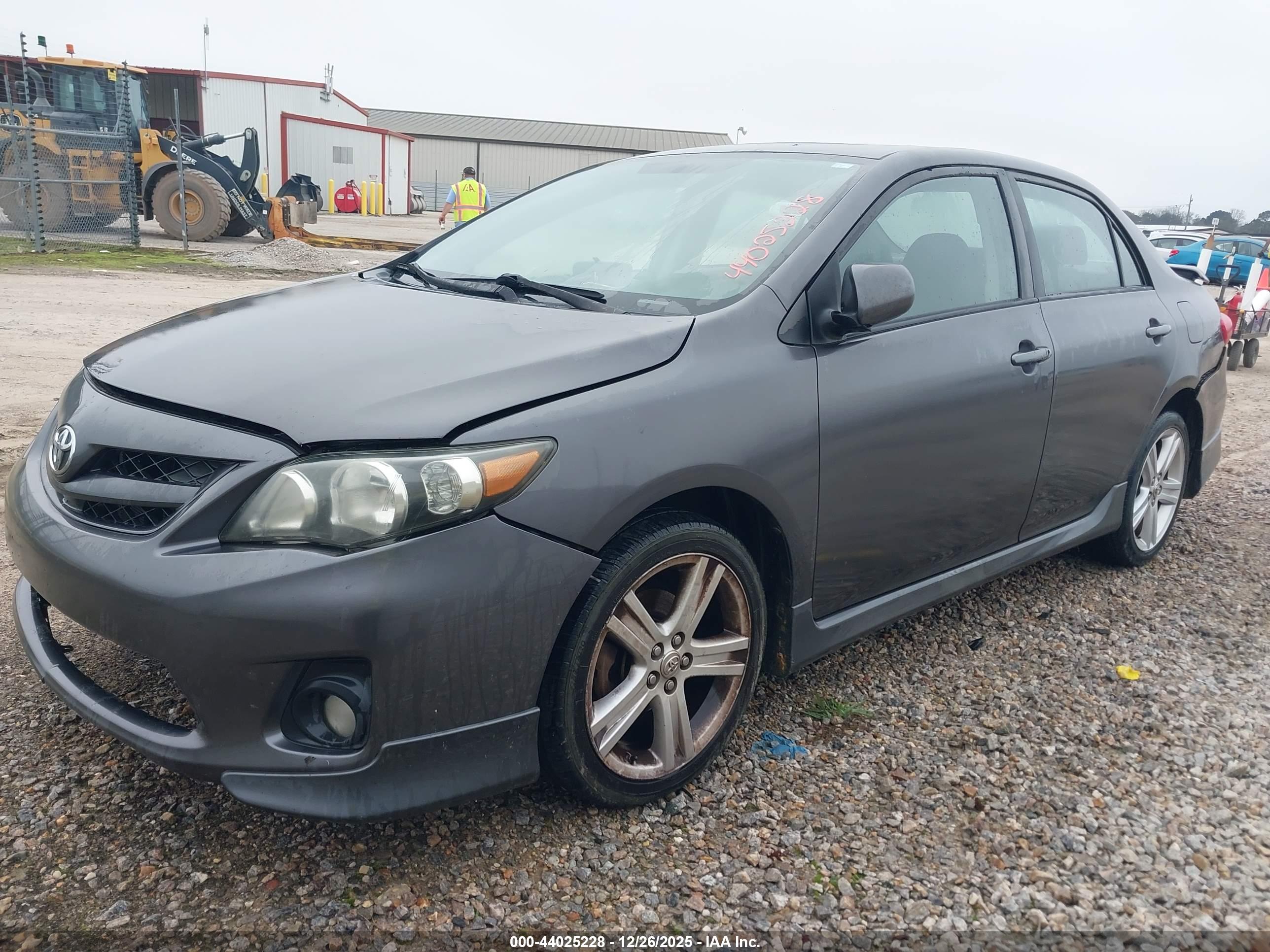 TOYOTA COROLLA image 2