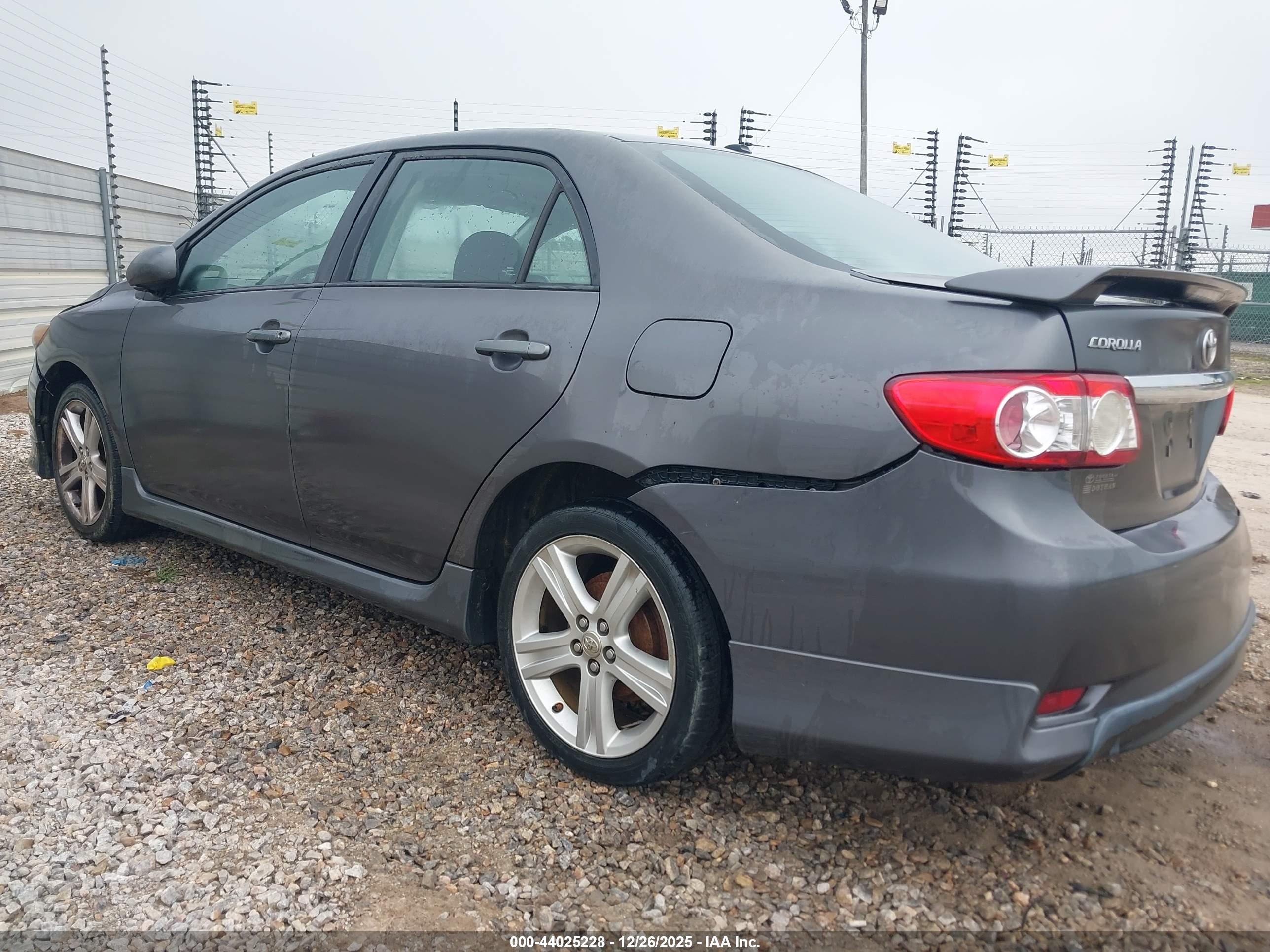 TOYOTA COROLLA image 3