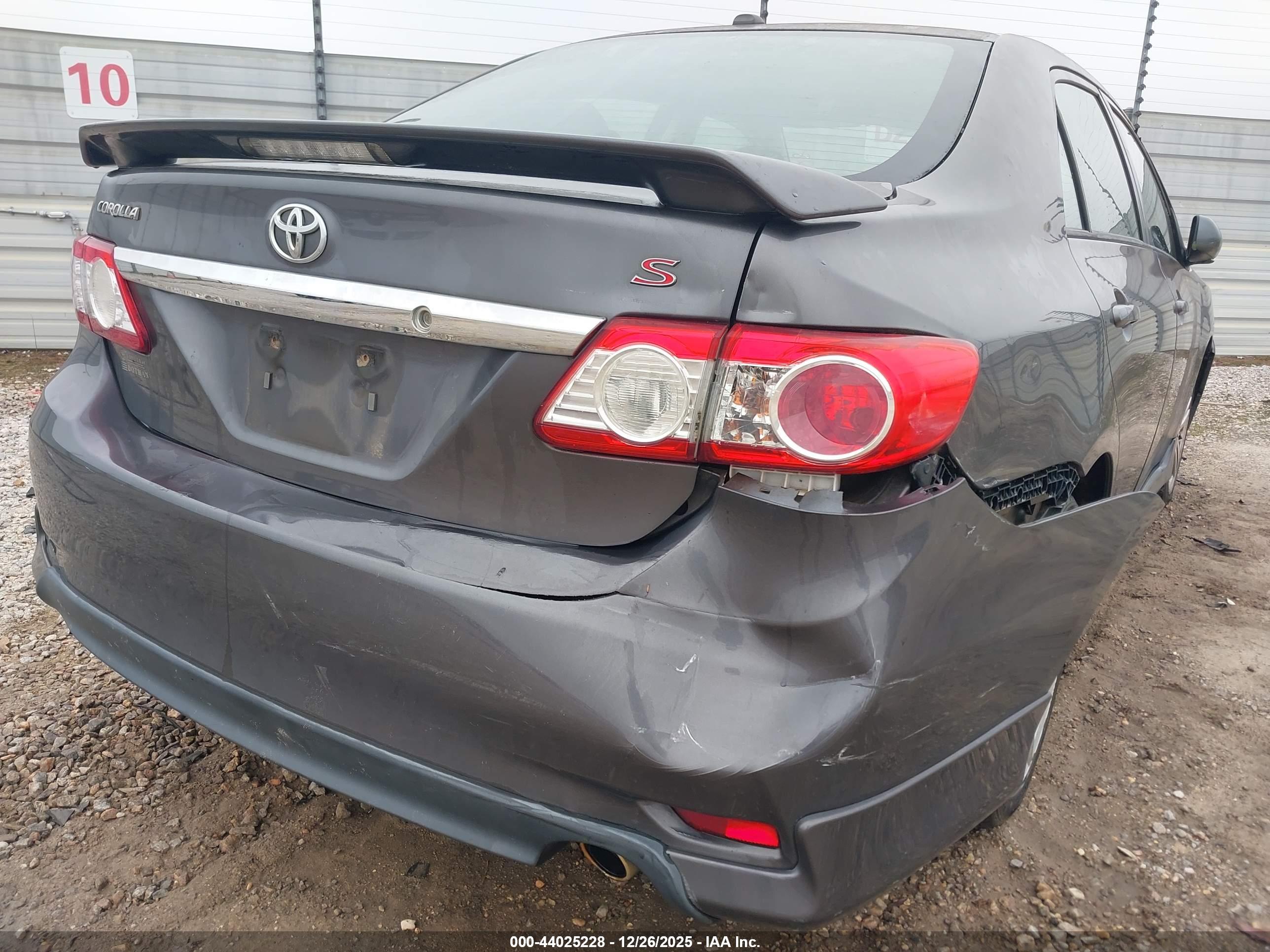 TOYOTA COROLLA image 6