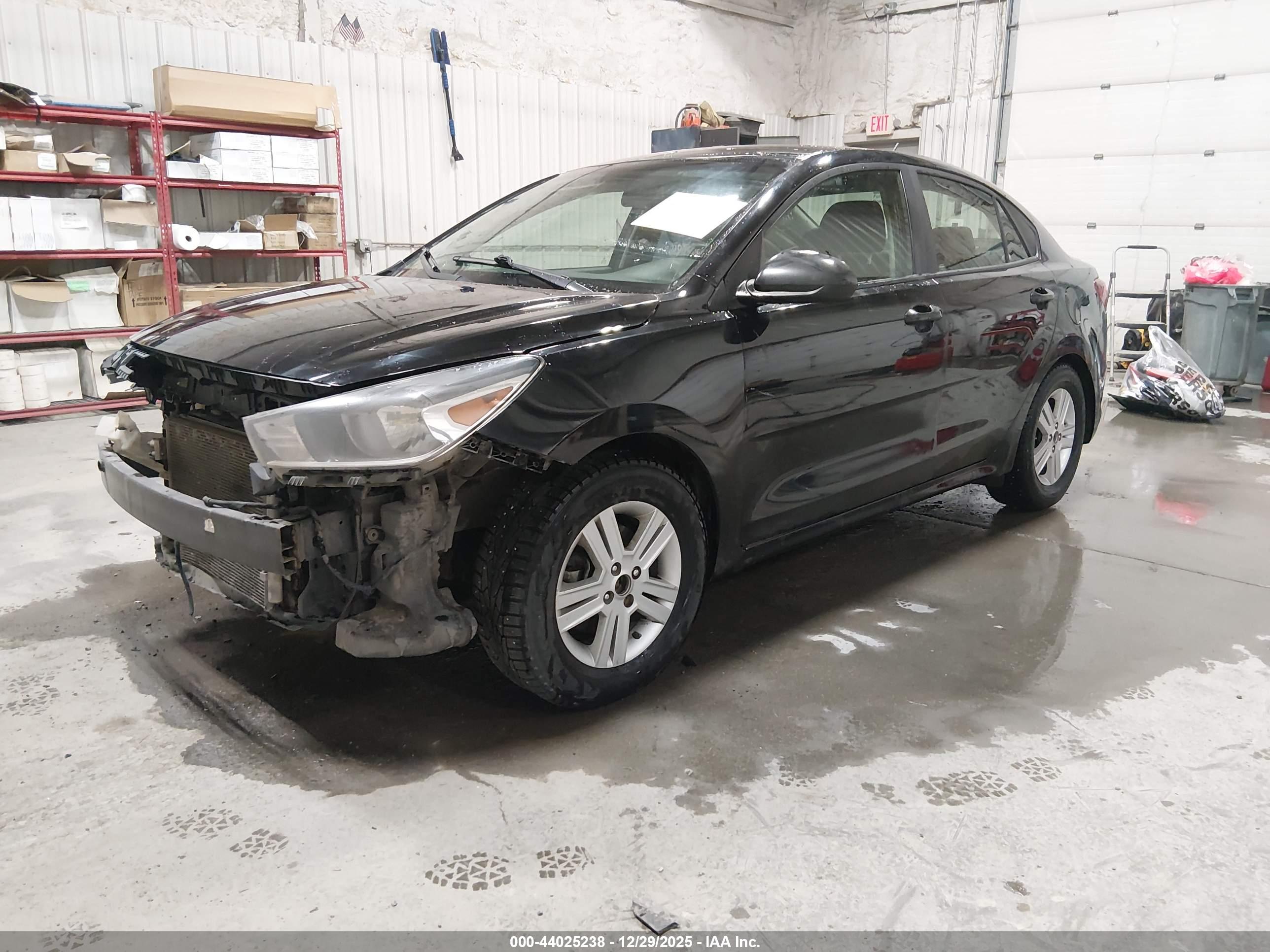 KIA RIO image 2
