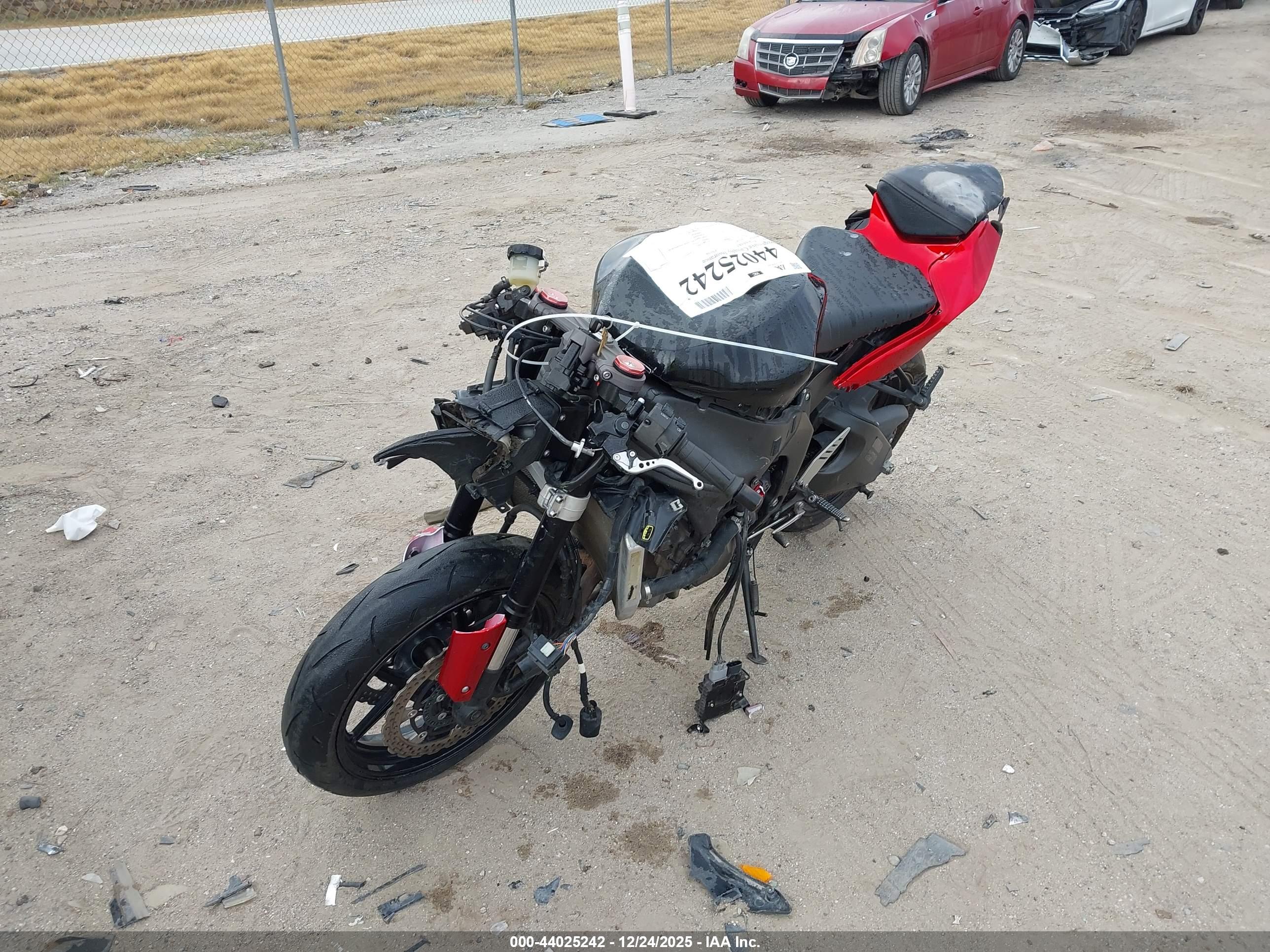 KAWASAKI ZX636 image 2