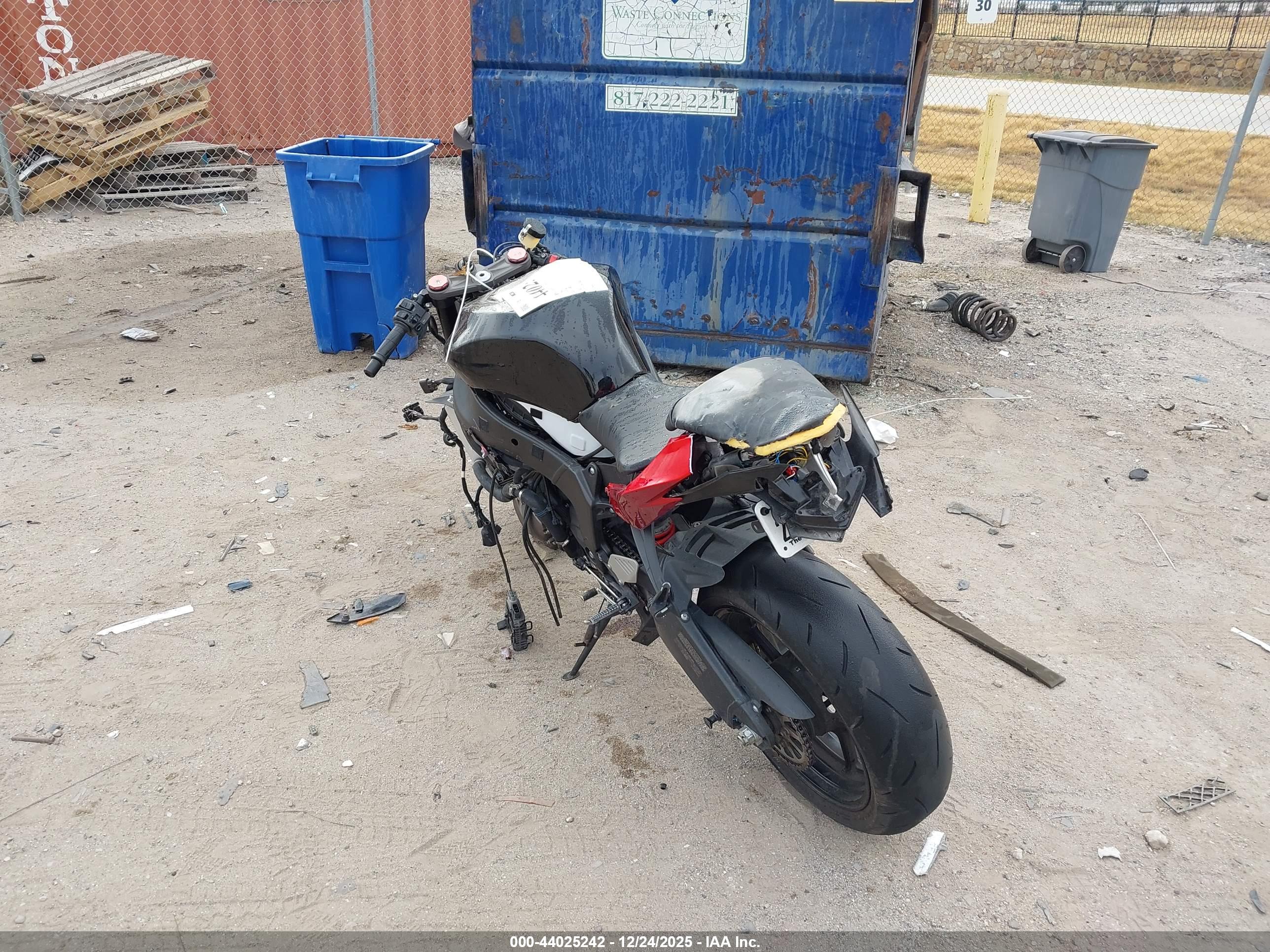 KAWASAKI ZX636 image 3