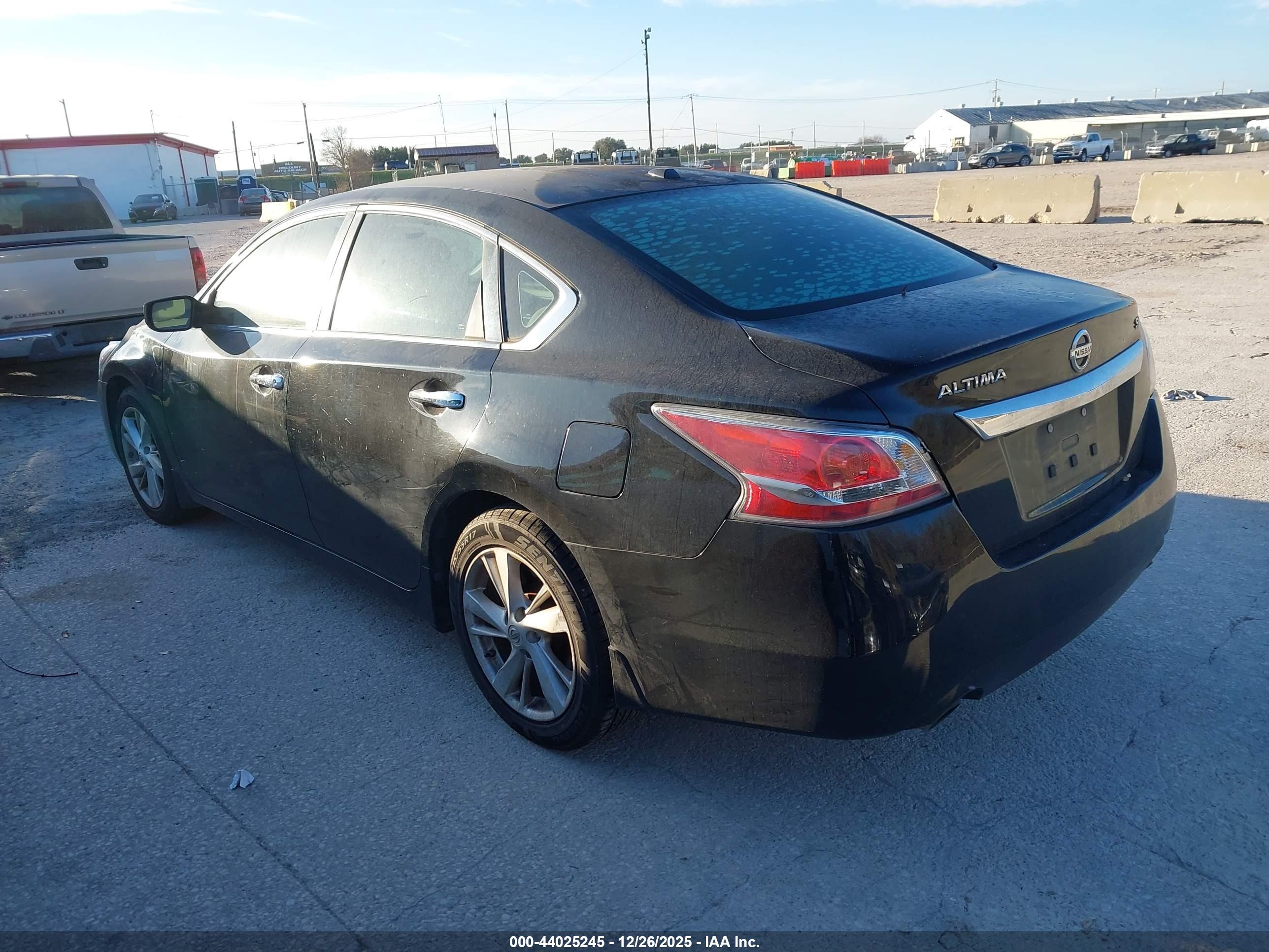 NISSAN ALTIMA image 3