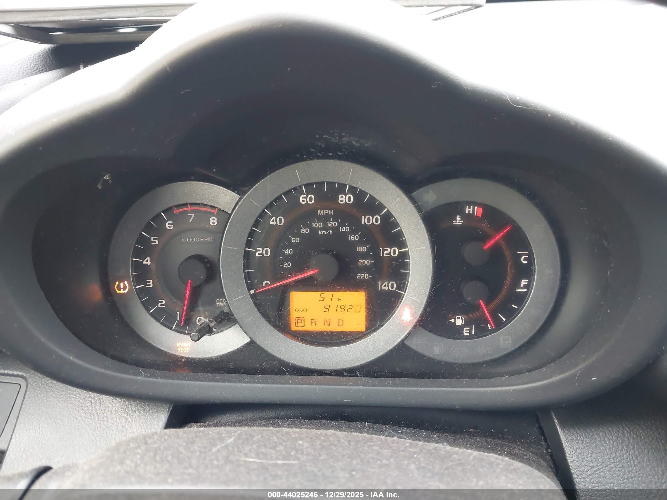 TOYOTA RAV4 image 7