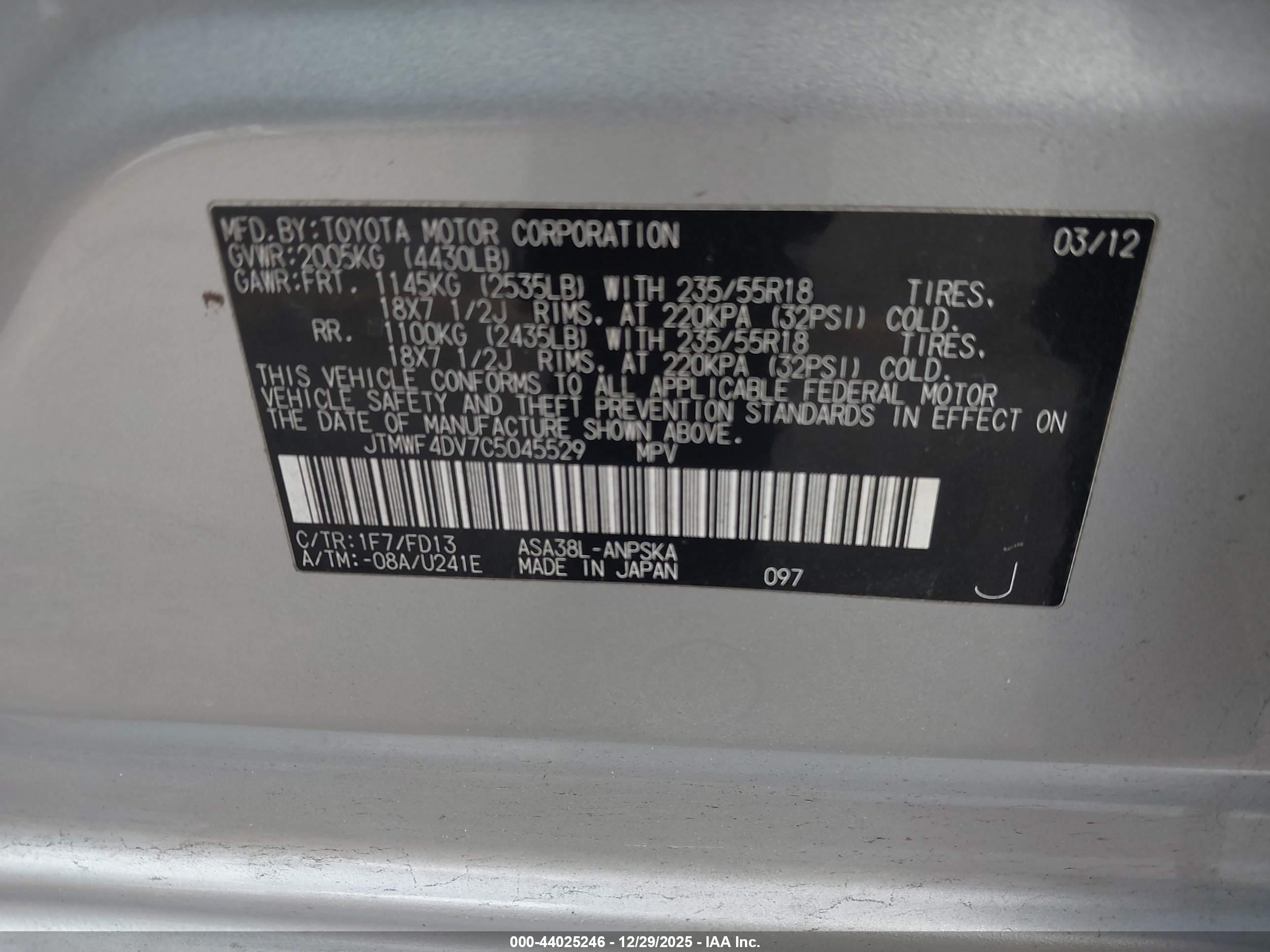 TOYOTA RAV4 image 9