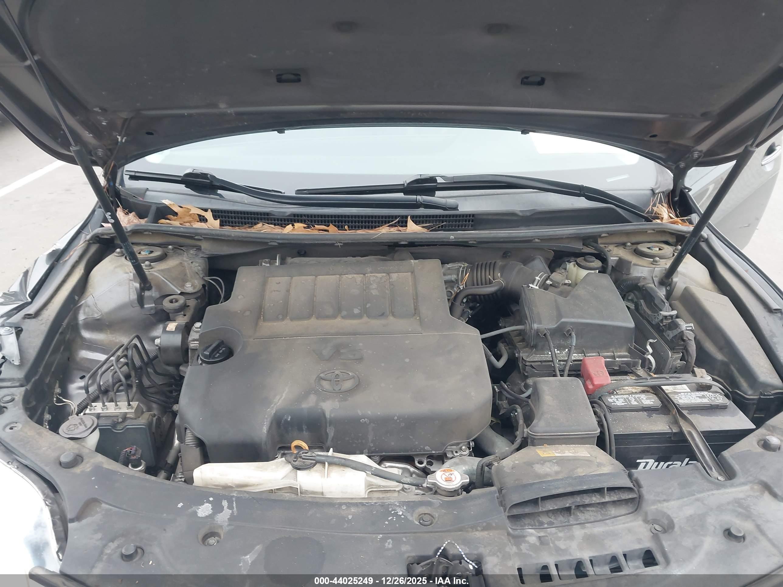 TOYOTA AVALON image 10