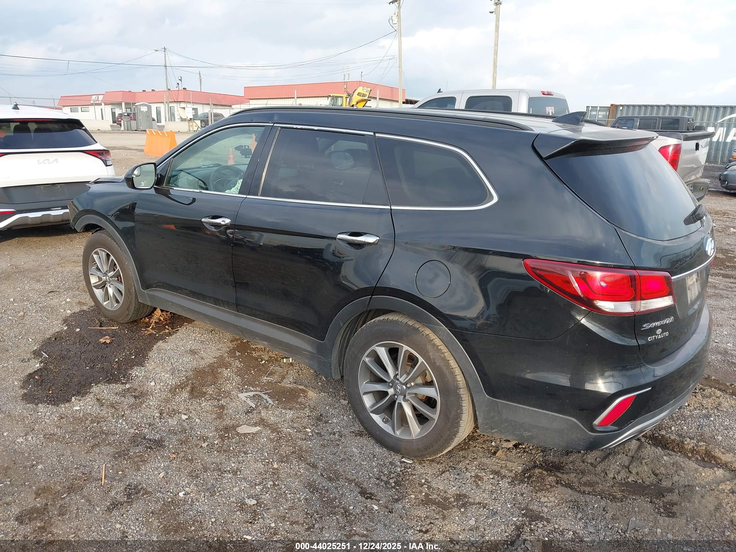 HYUNDAI SANTA image 3