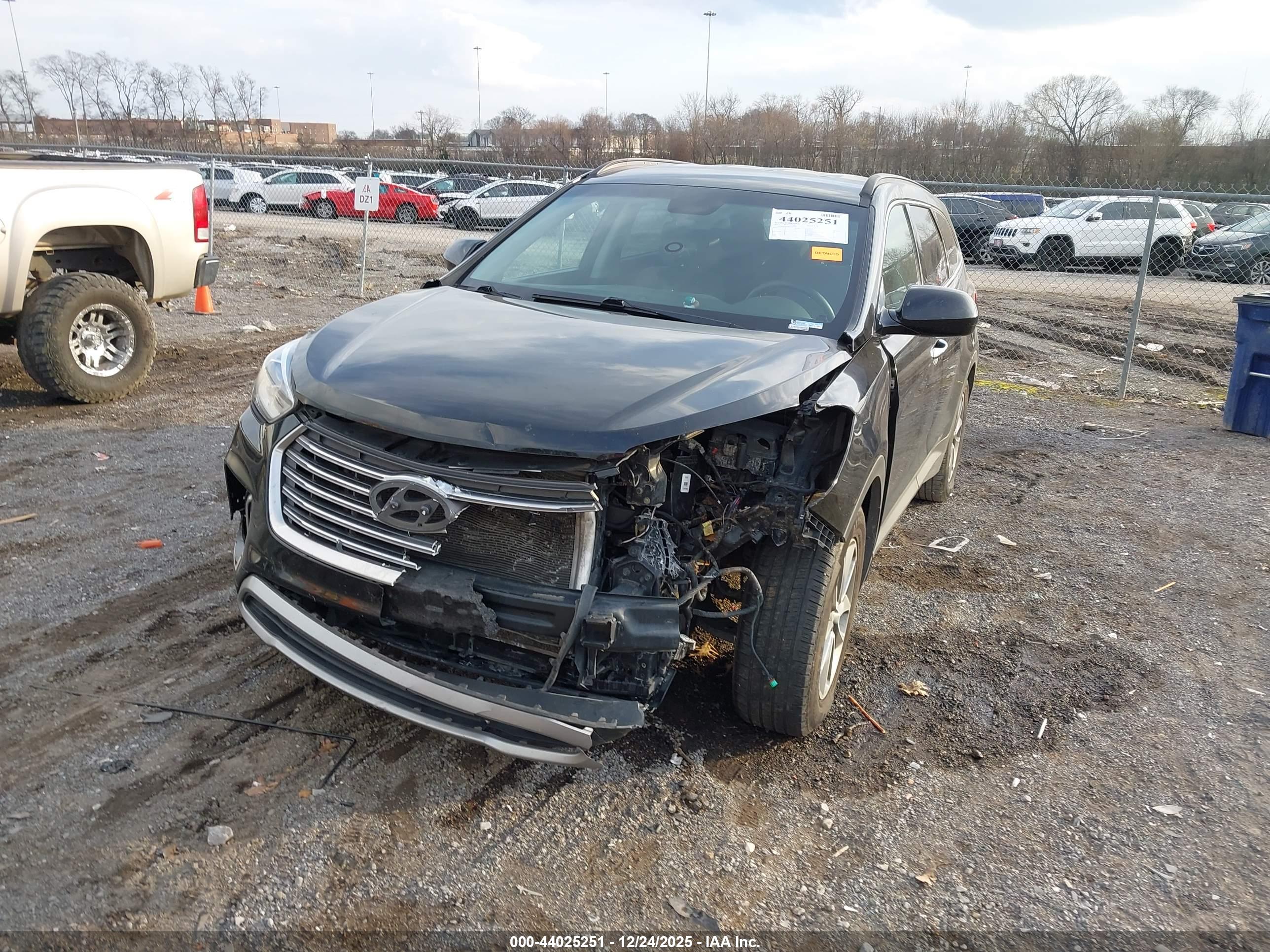 HYUNDAI SANTA image 6