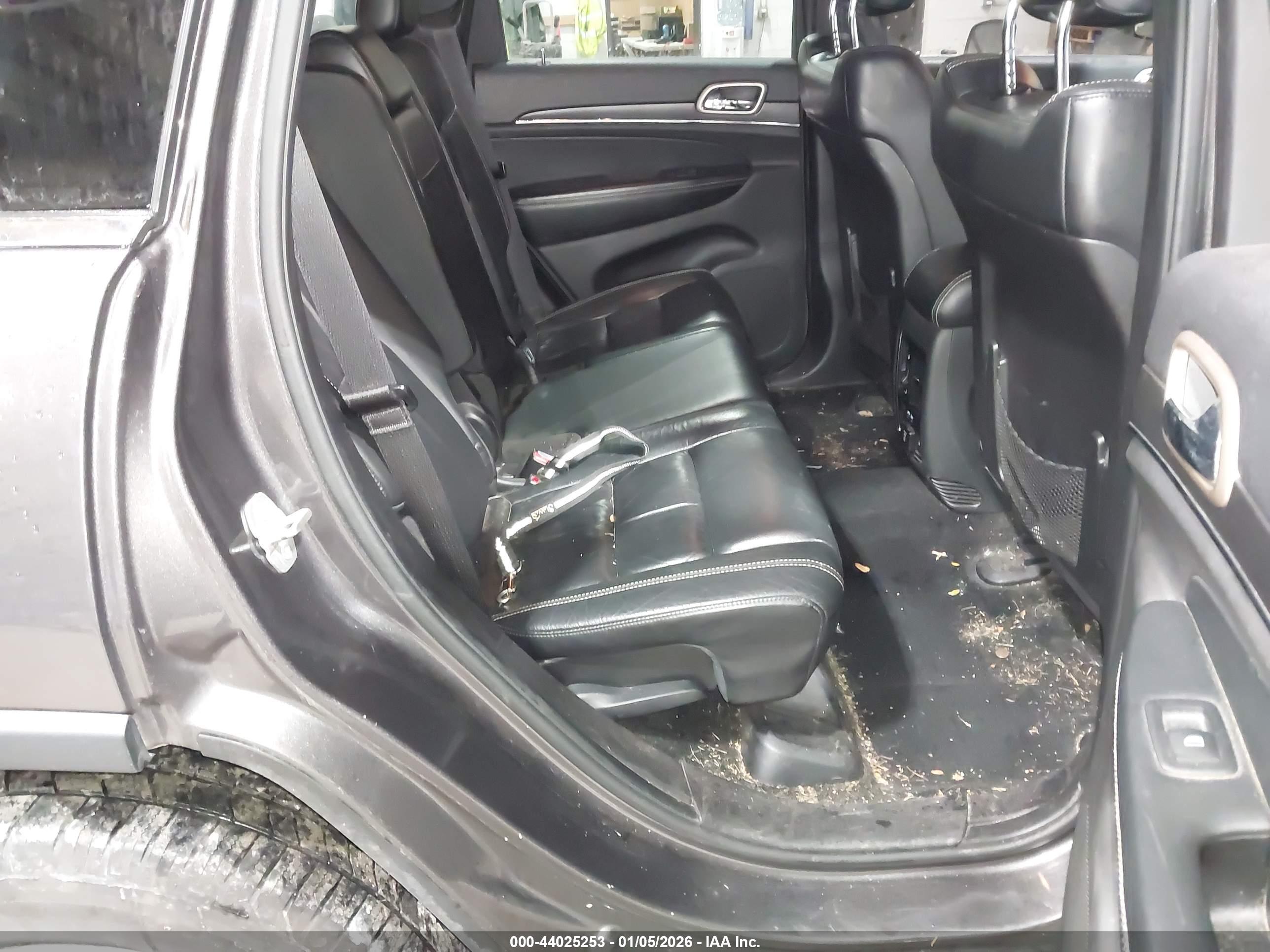 JEEP GRAND image 8