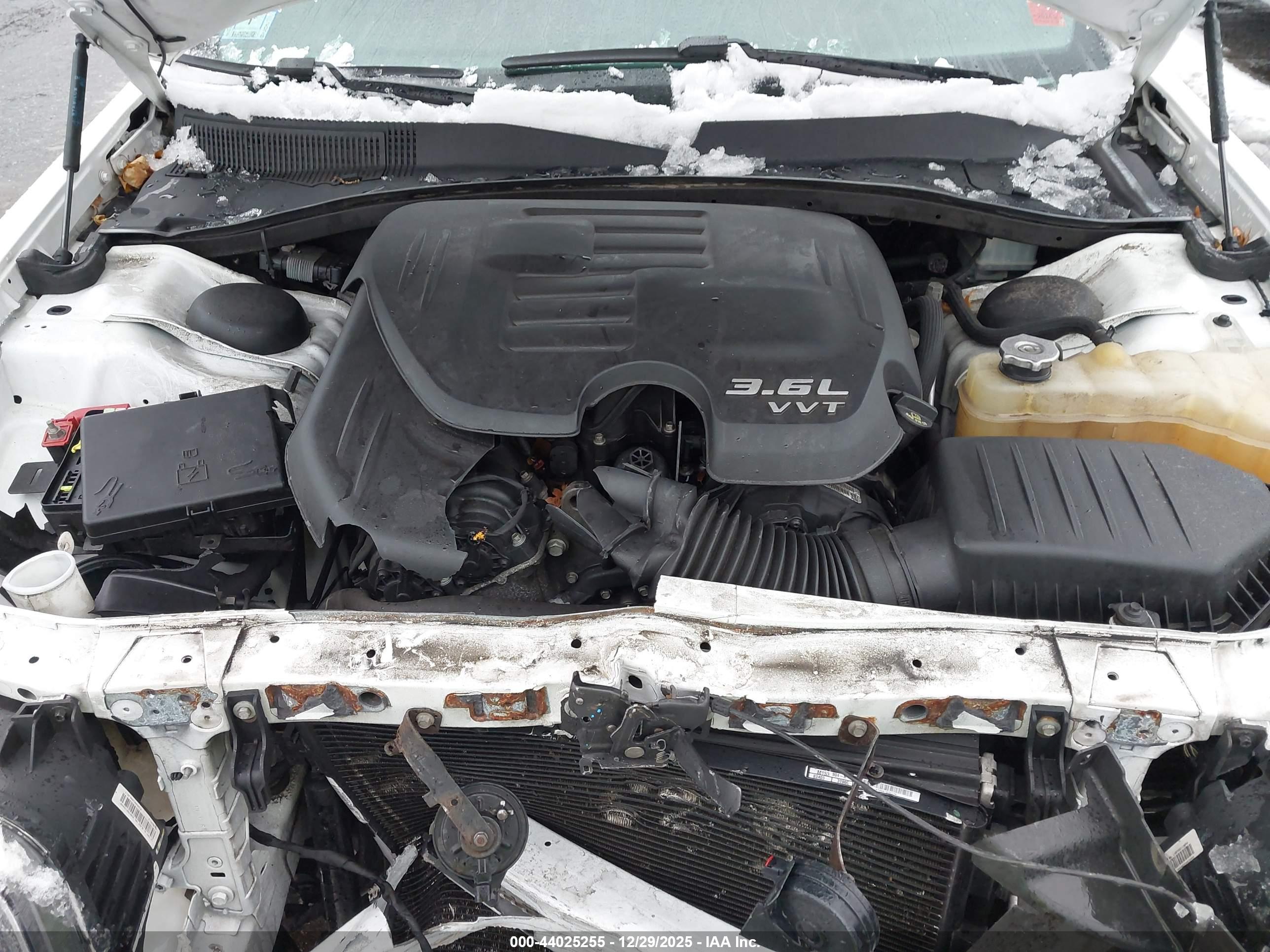 CHRYSLER 300 image 10