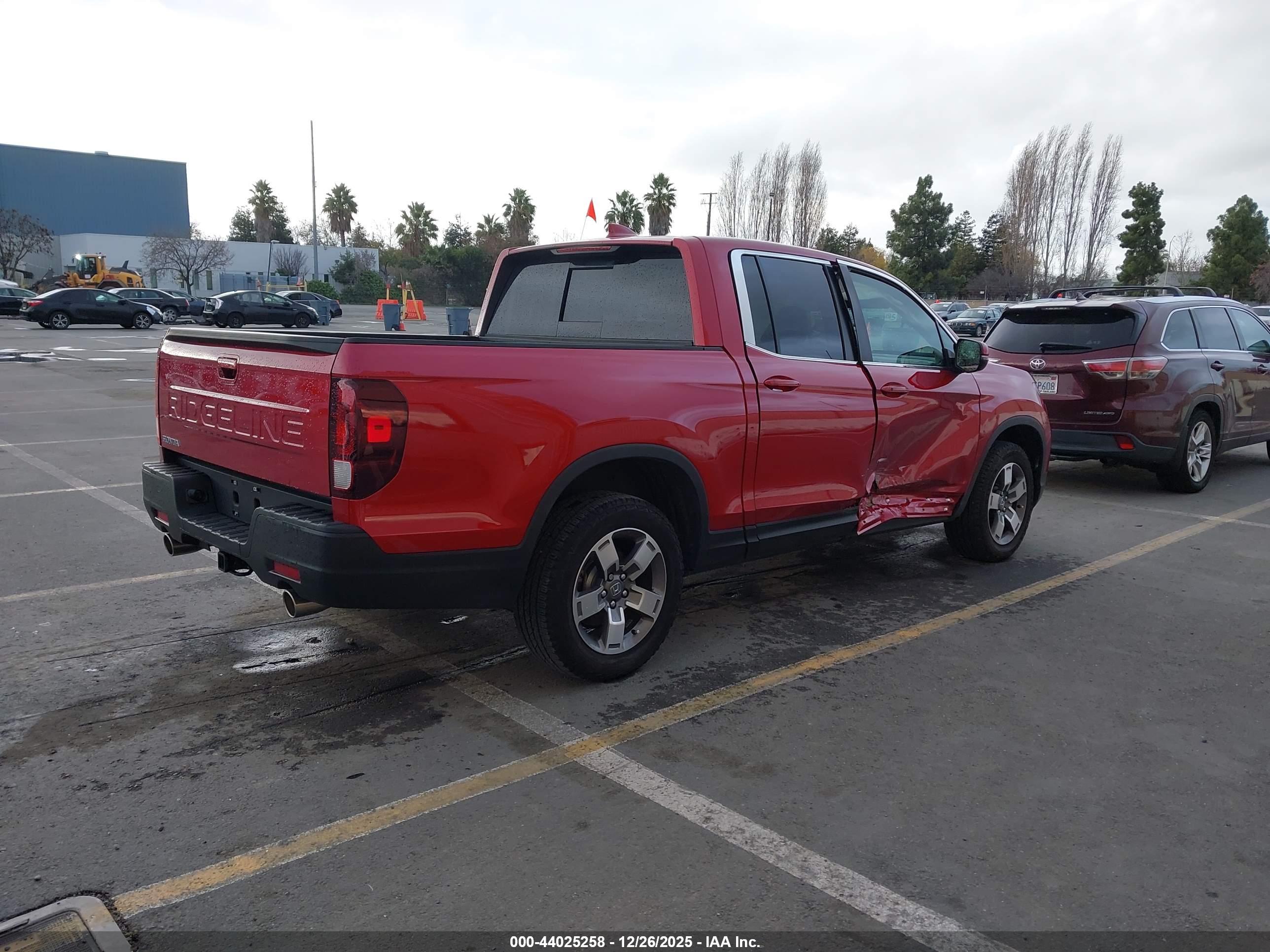 HONDA RIDGELINE image 4