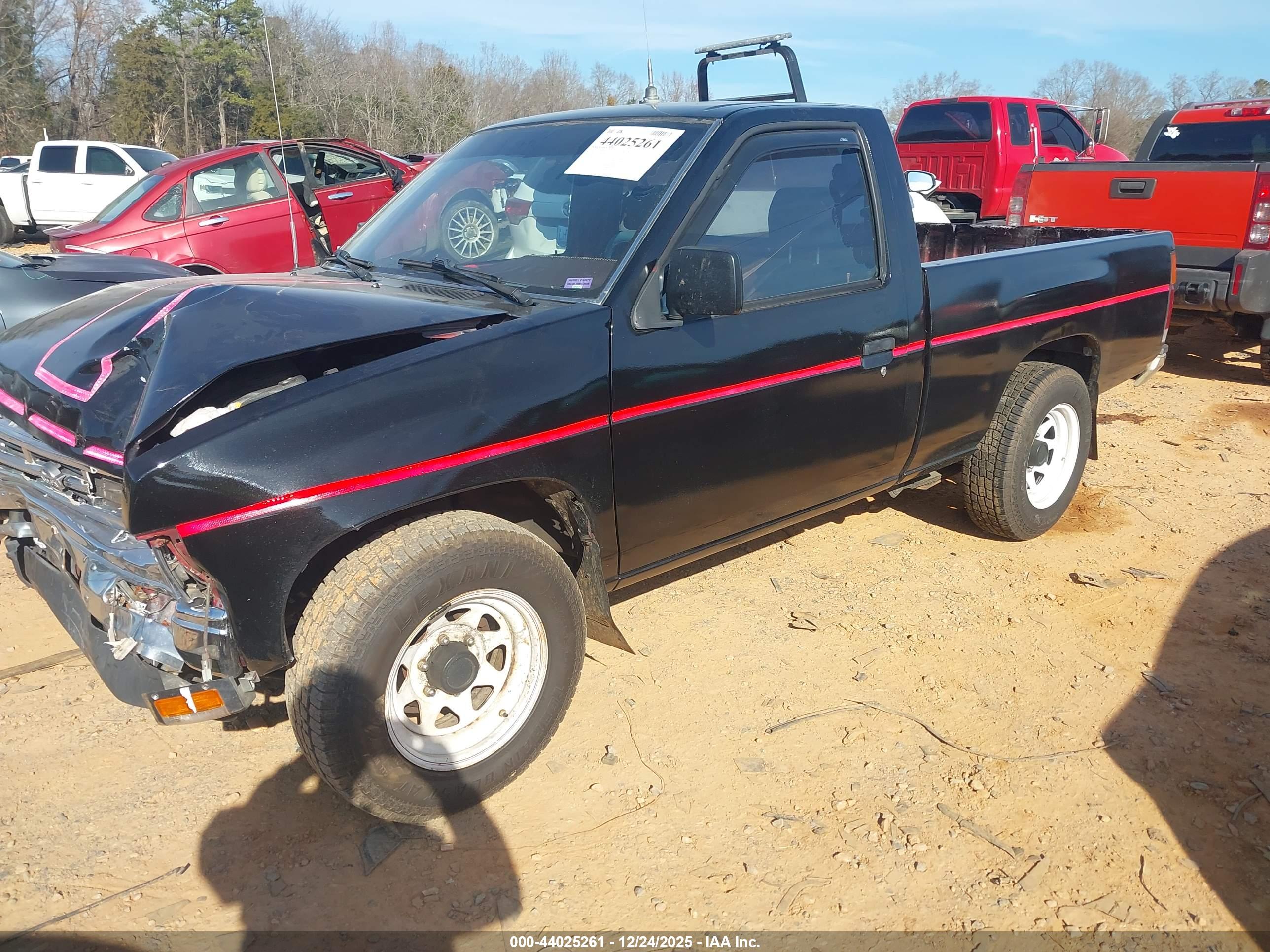 NISSAN TRUCK image 2