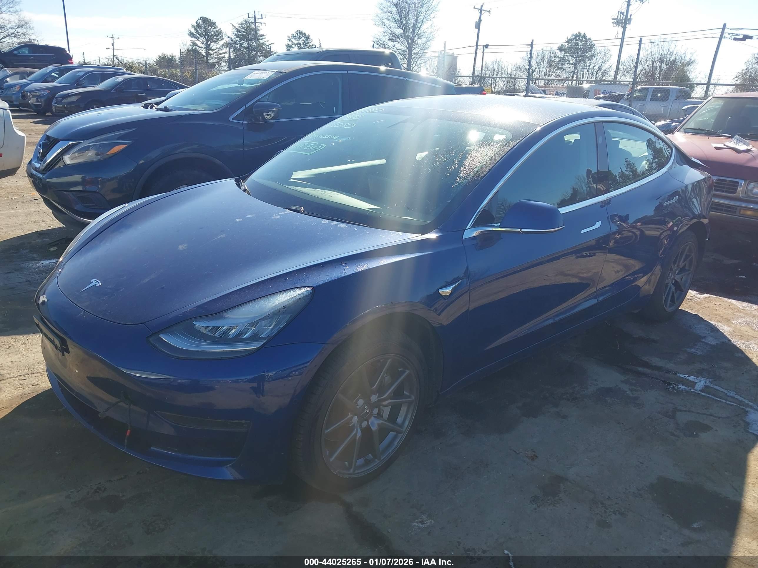 TESLA MODEL image 2
