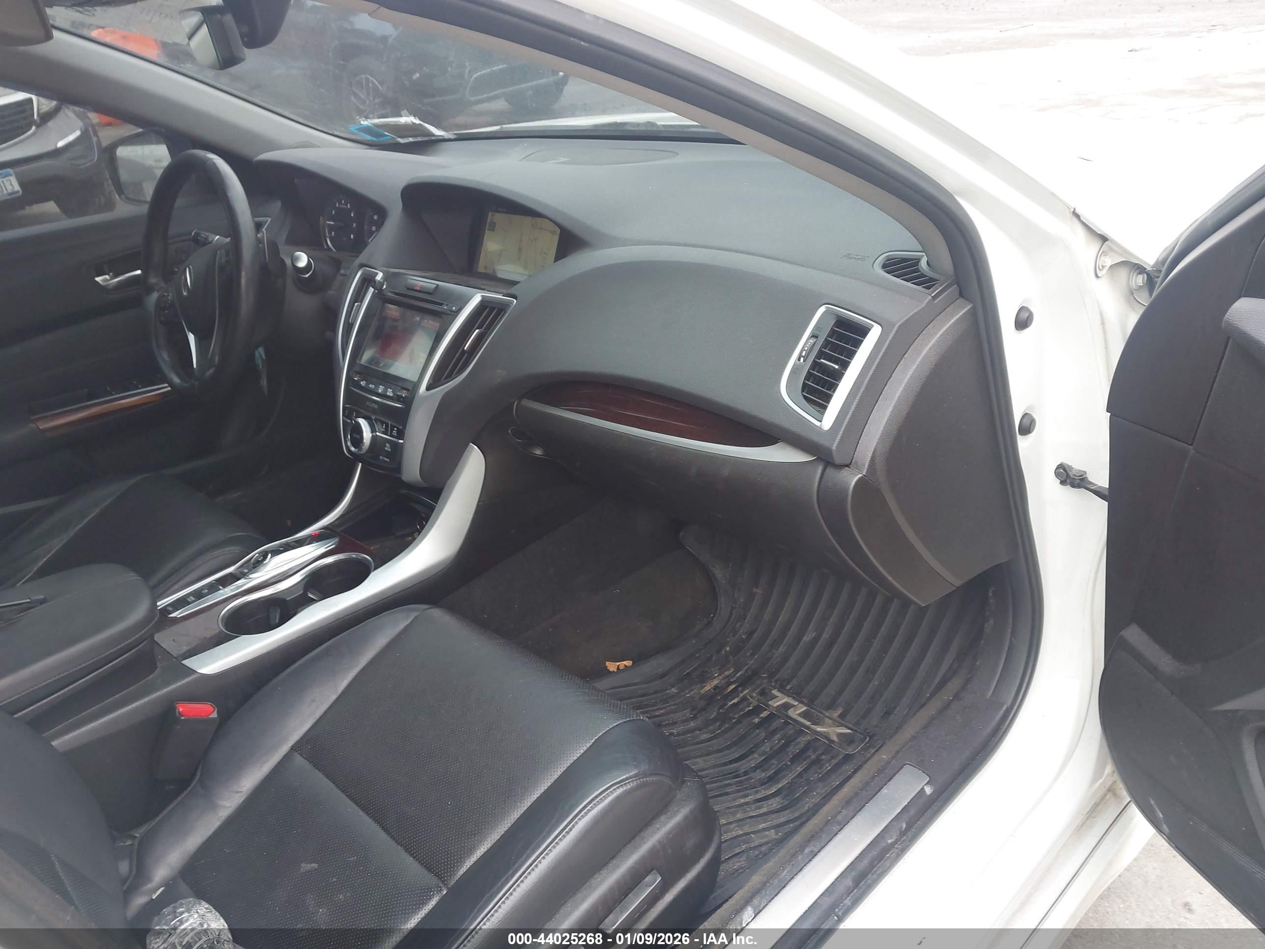 ACURA TLX image 5