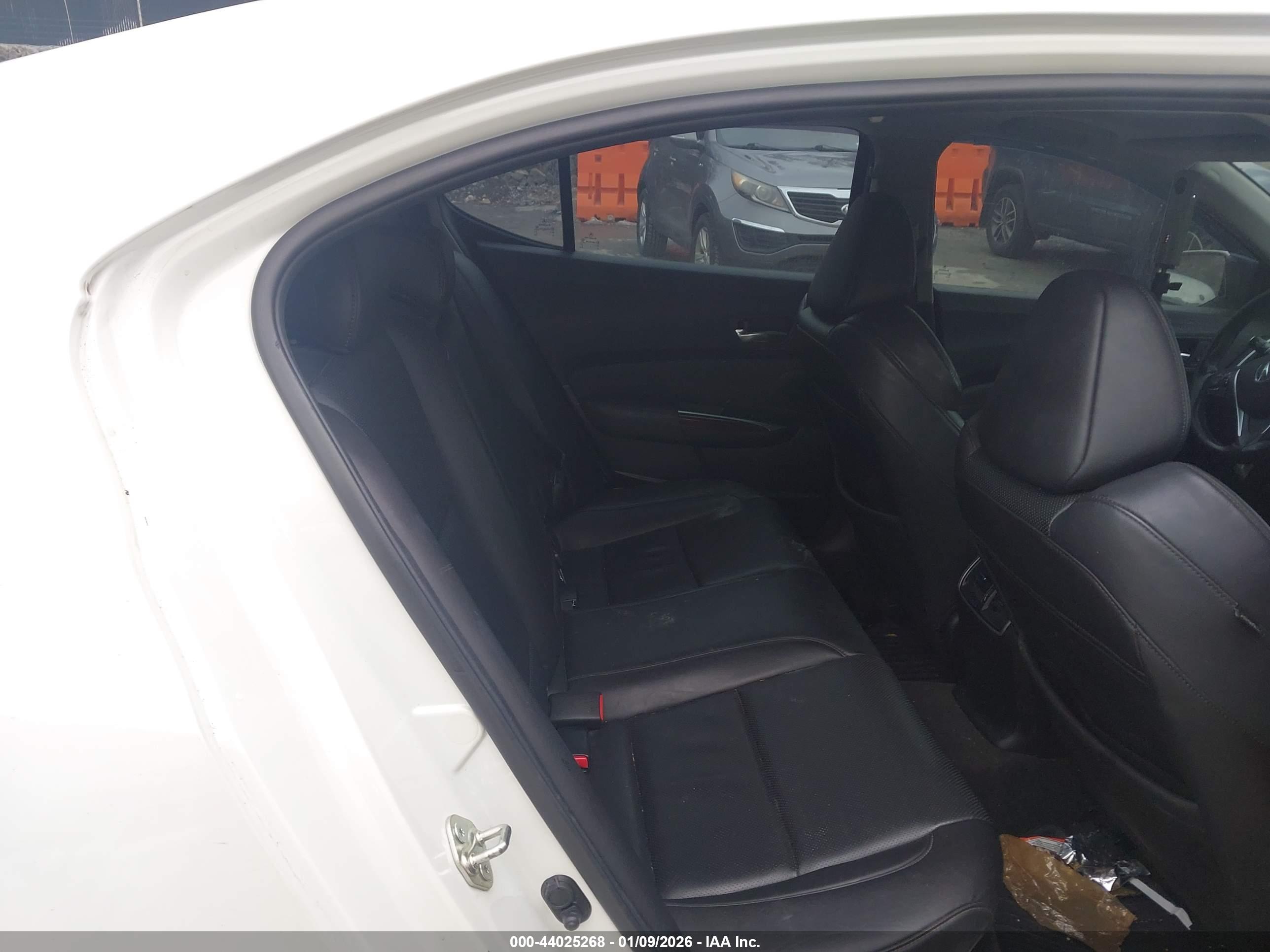 ACURA TLX image 8
