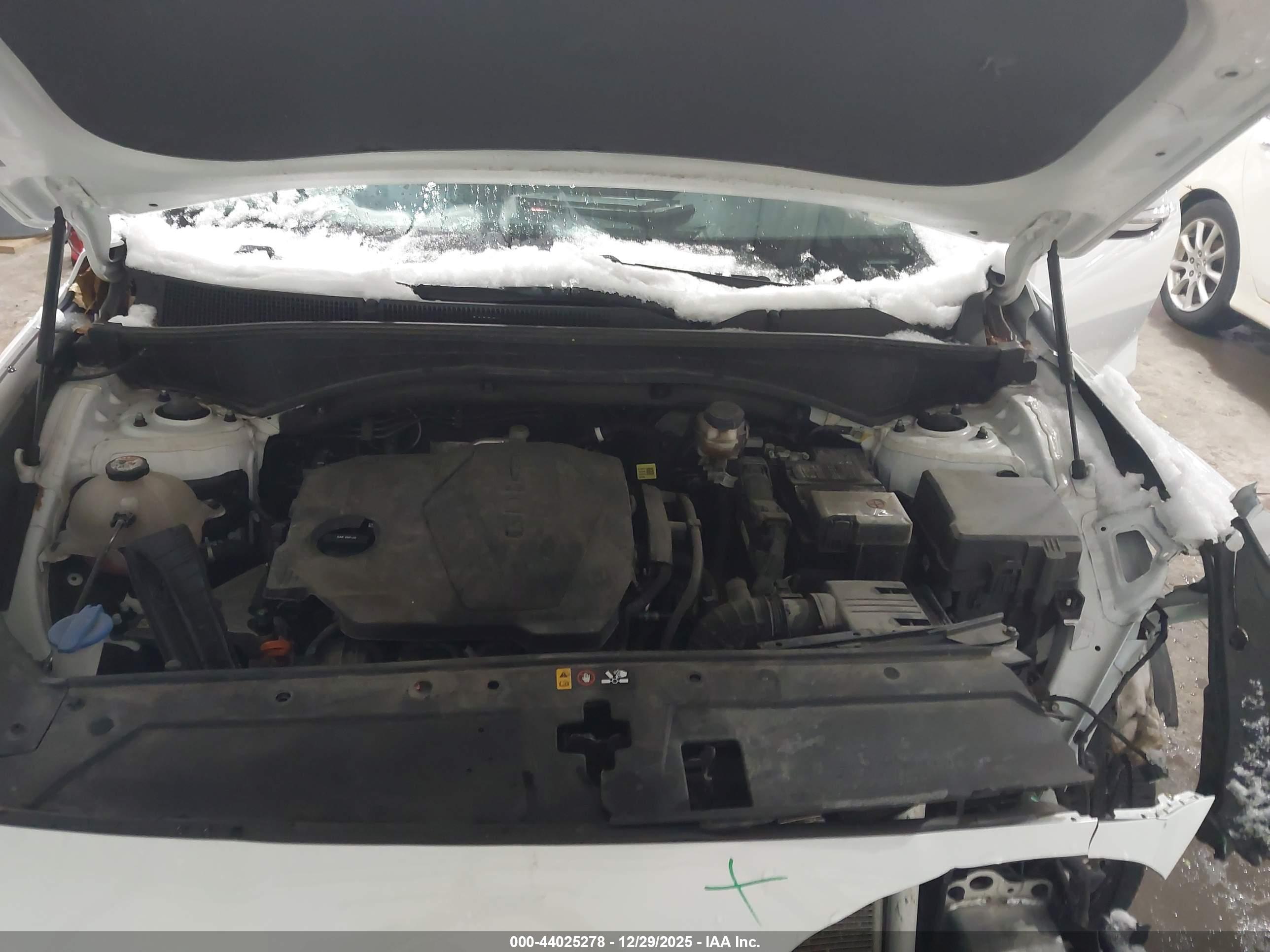 HYUNDAI SANTA image 10