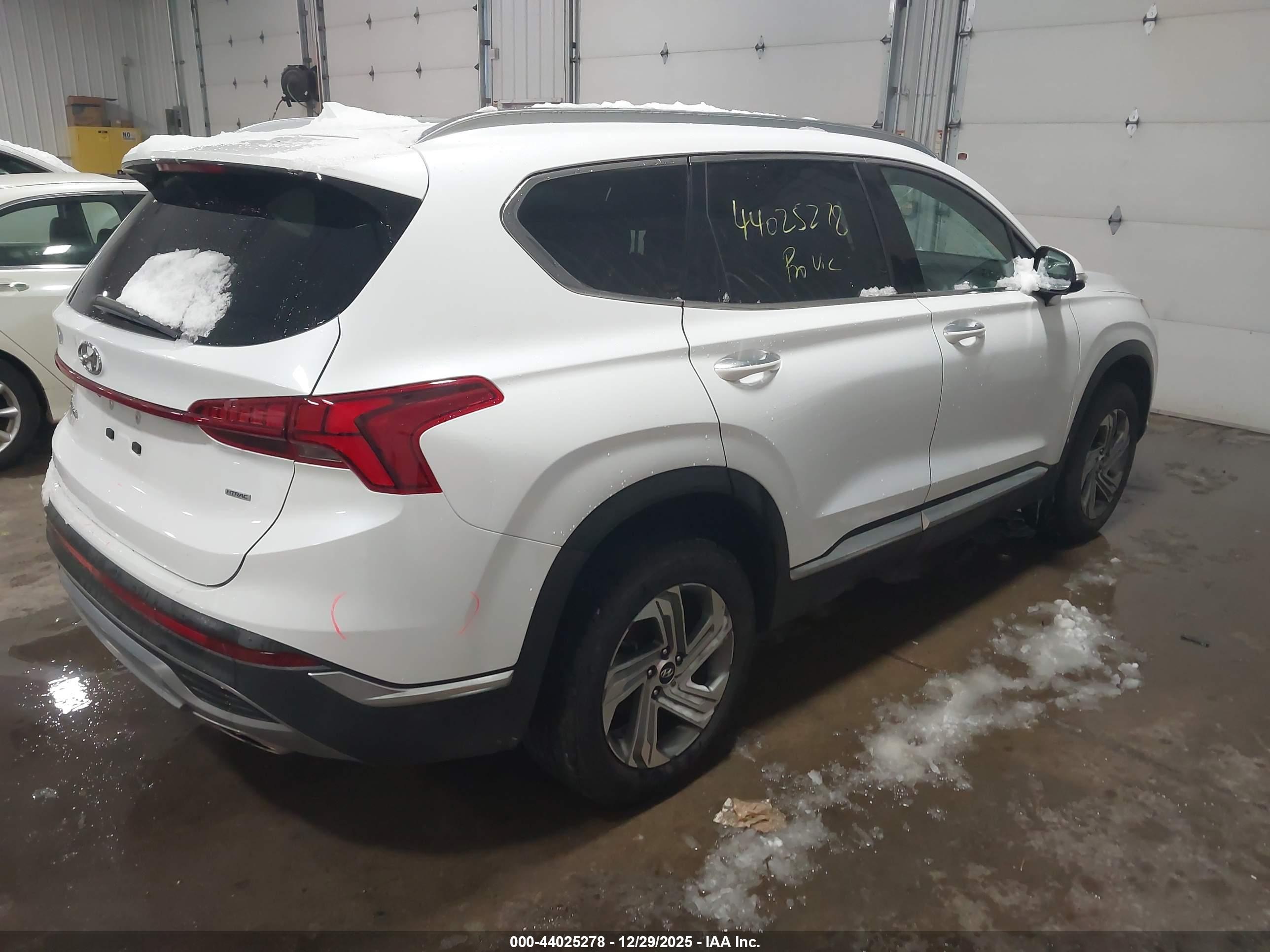 HYUNDAI SANTA image 4