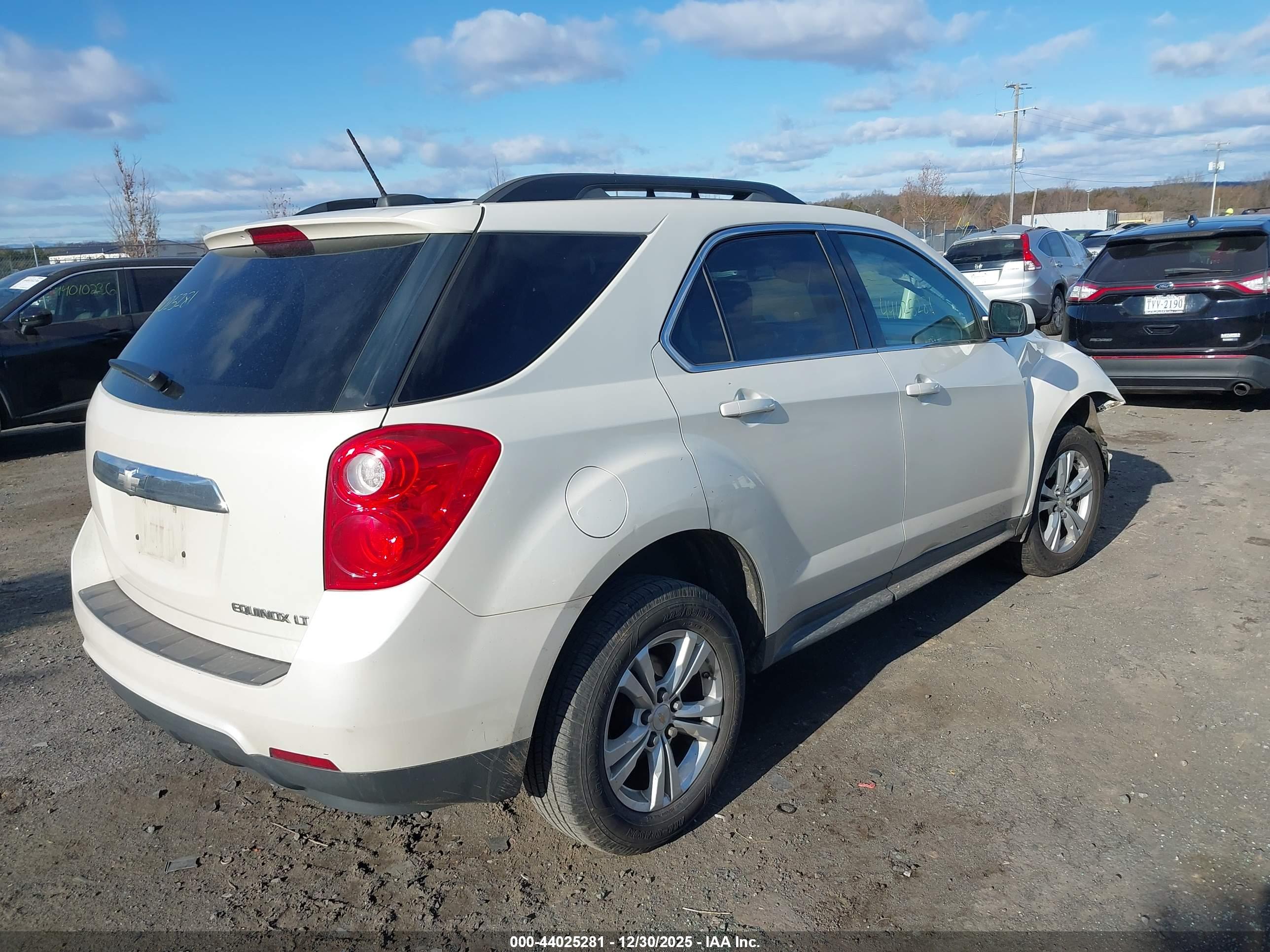 CHEVROLET EQUINOX image 4