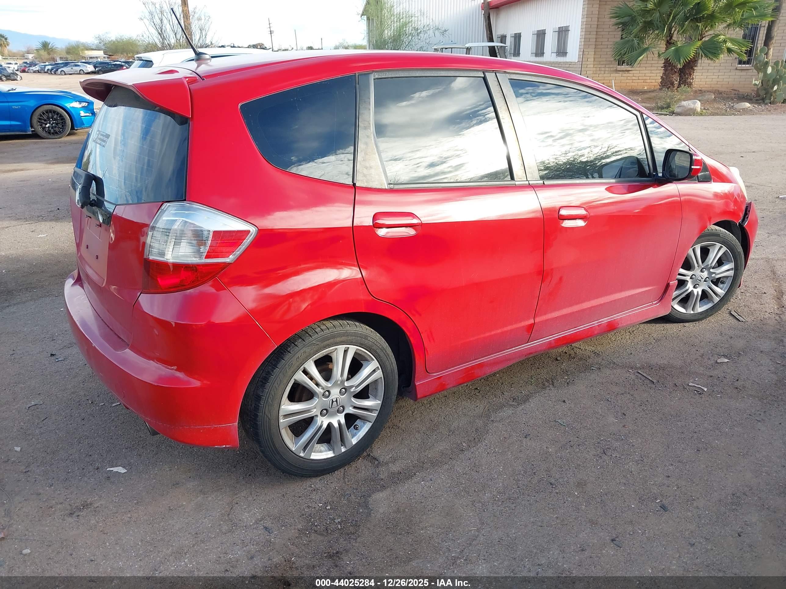 HONDA FIT image 4