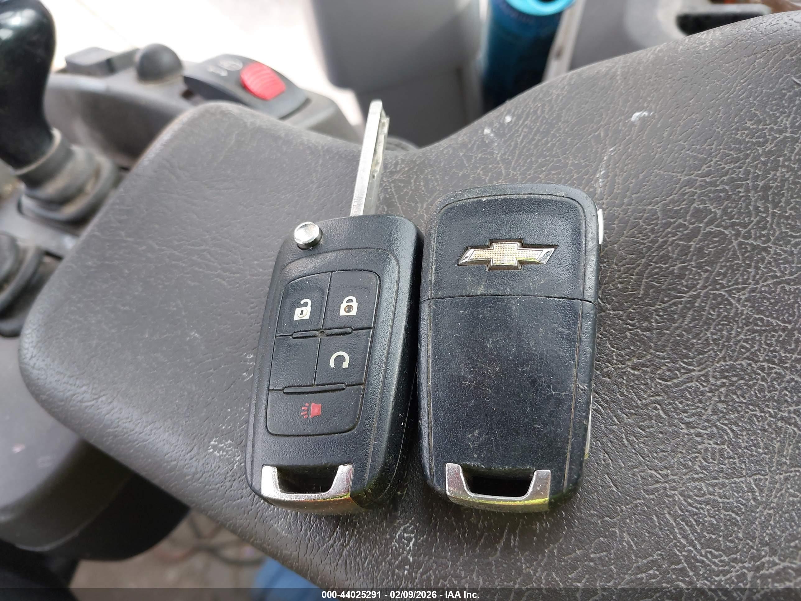 CHEVROLET EQUINOX image 11