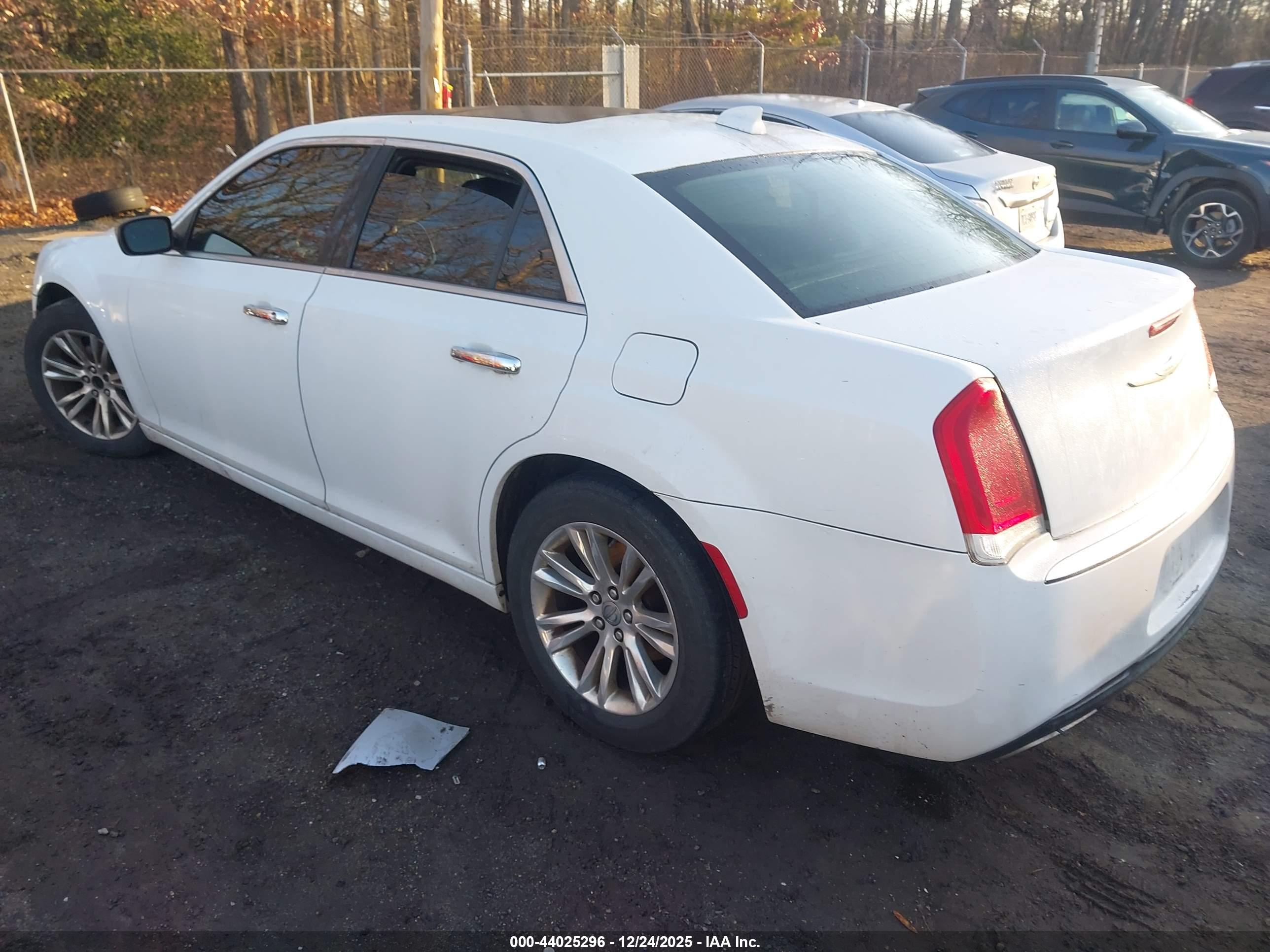 CHRYSLER 300C image 3