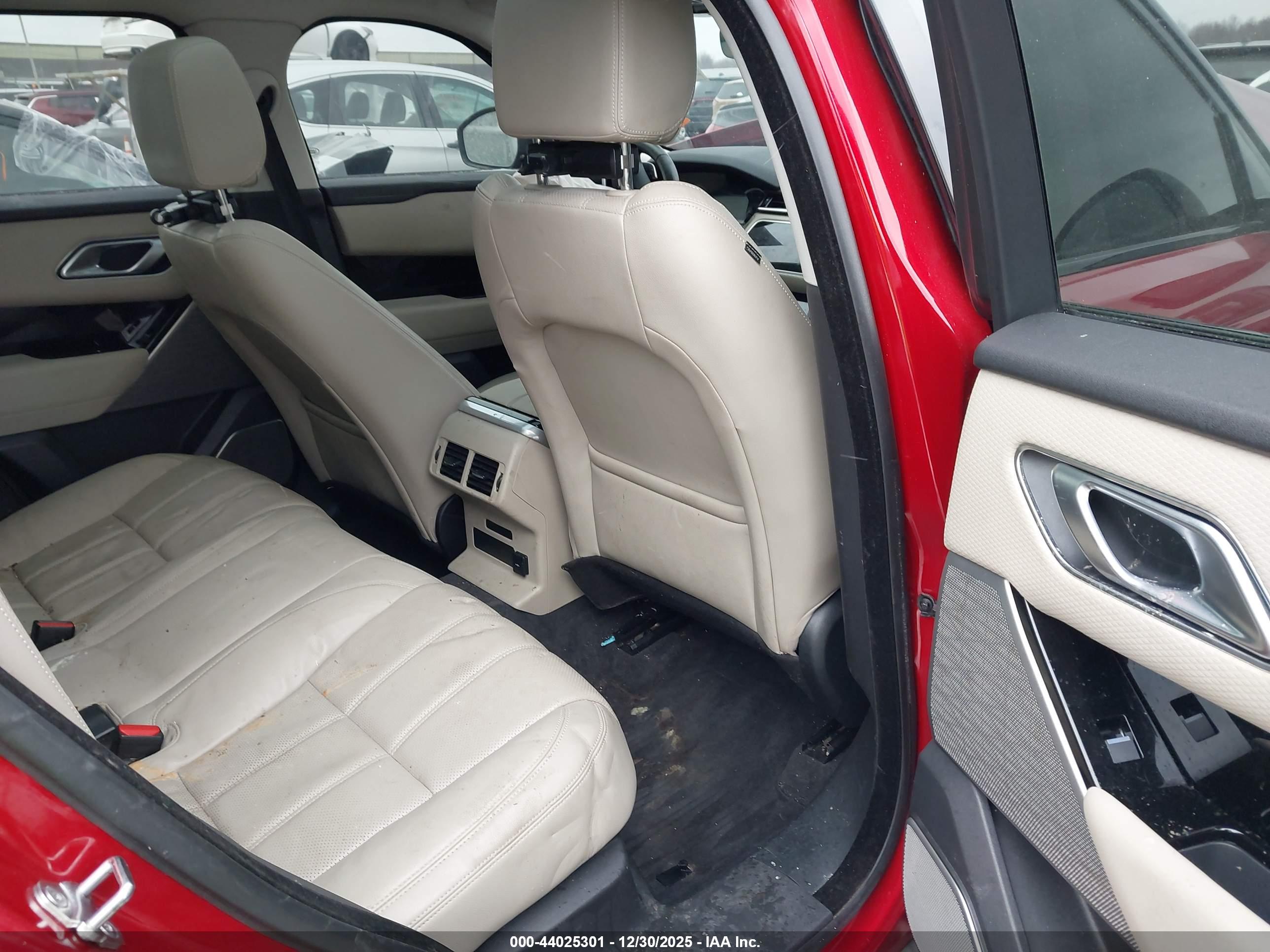 LAND ROVER image 8