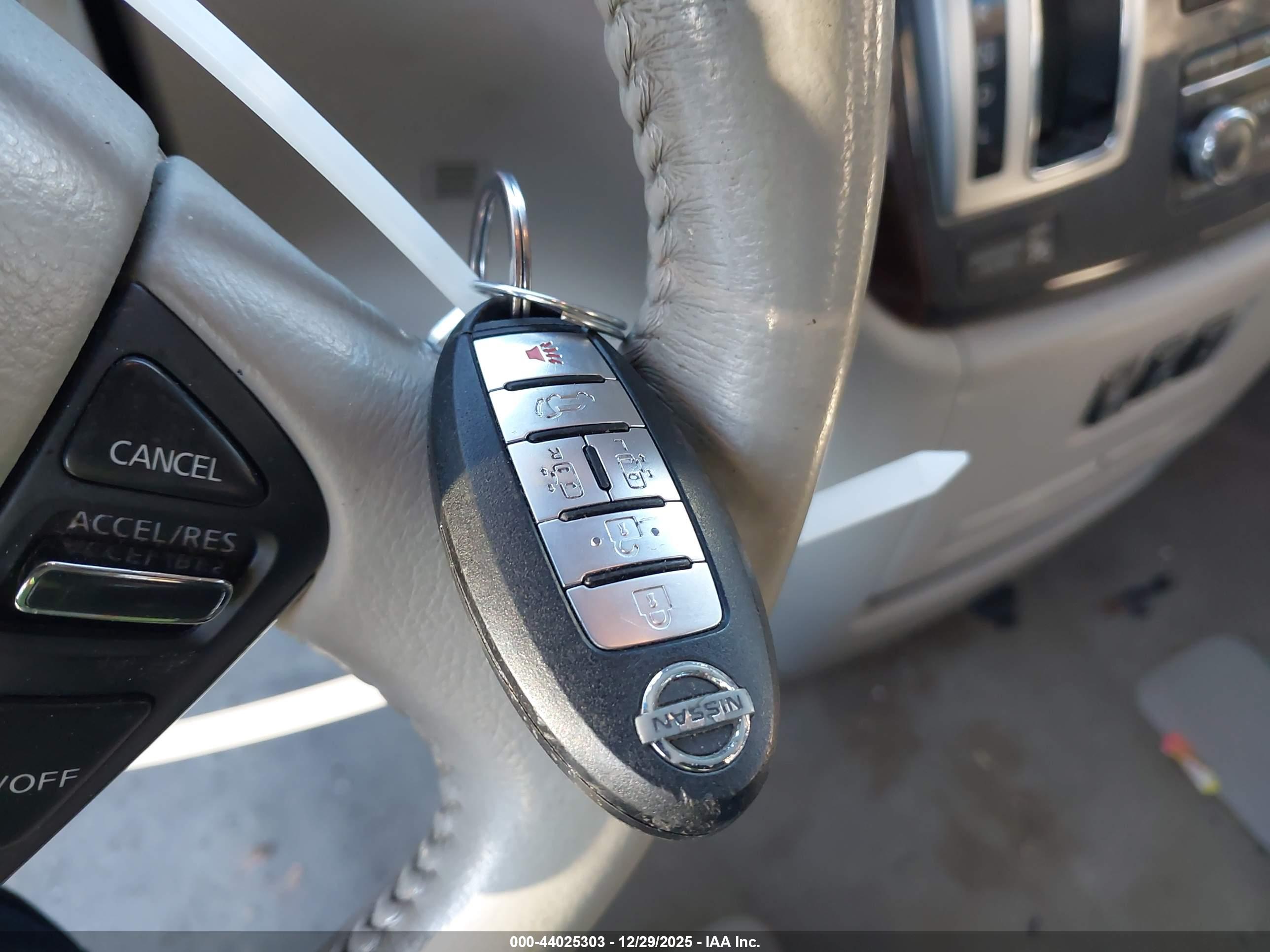 NISSAN QUEST image 11