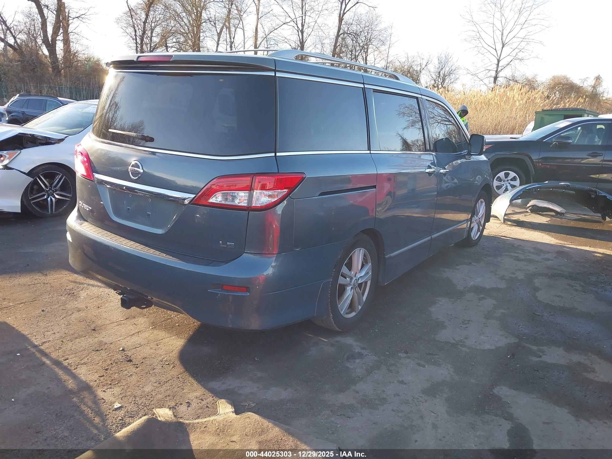 NISSAN QUEST image 4