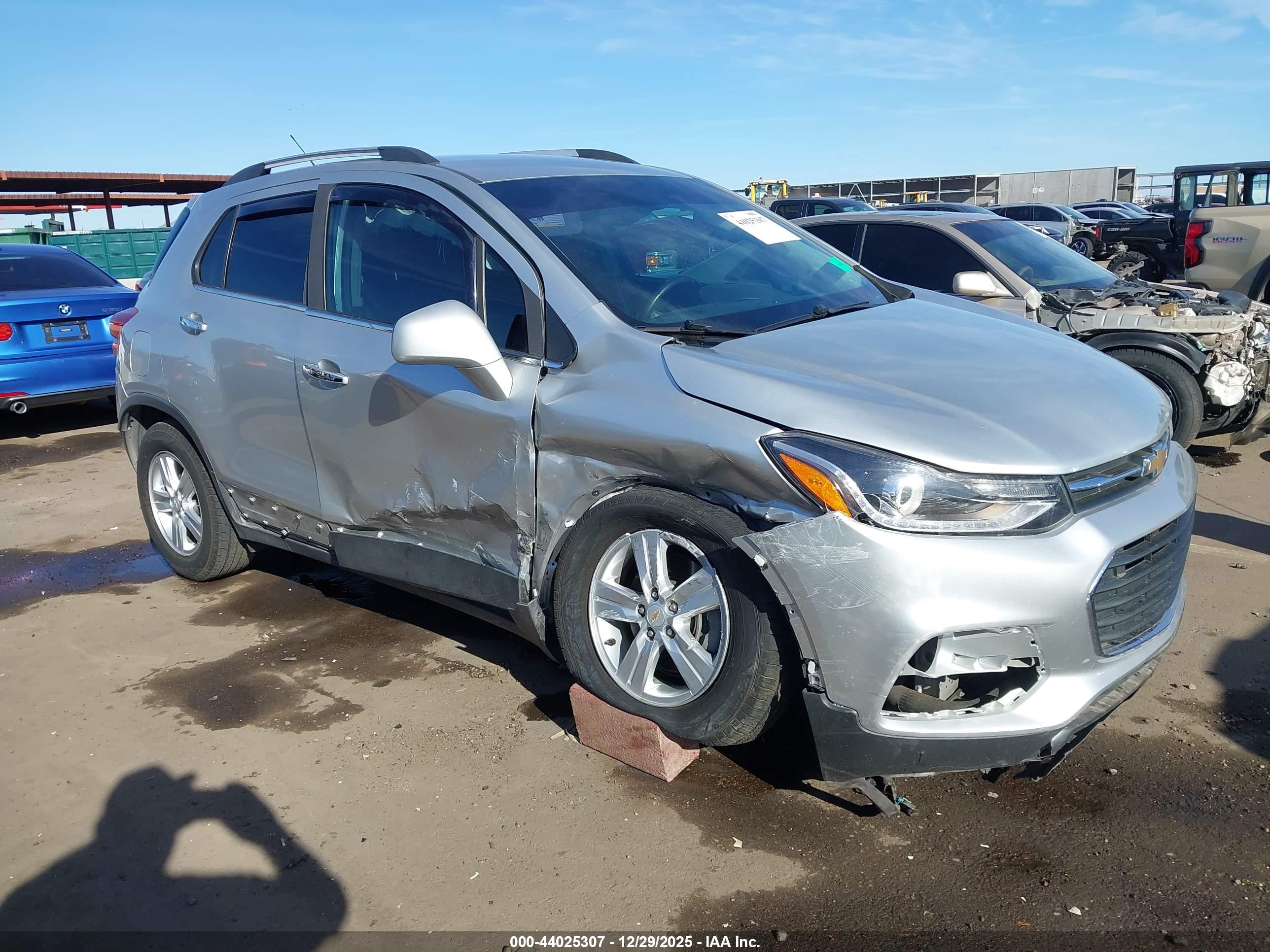 CHEVROLET TRAX image 6
