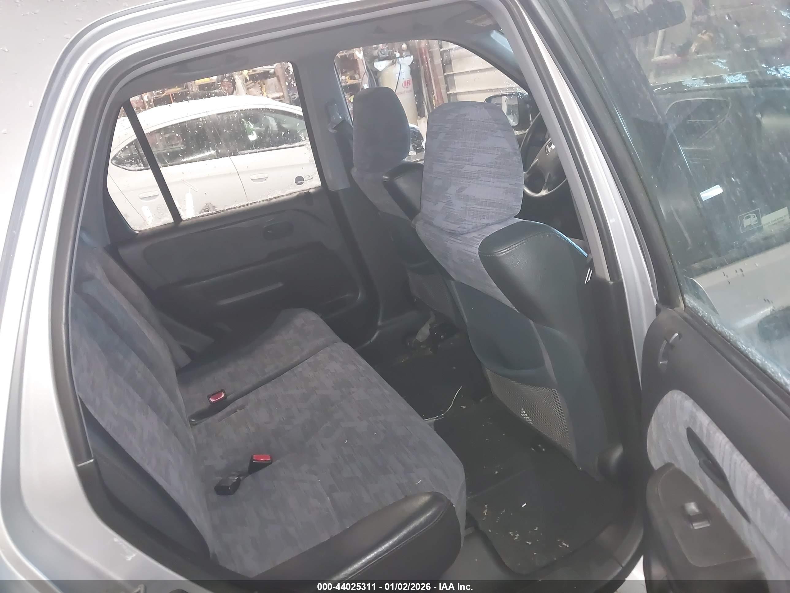 HONDA CR-V image 8