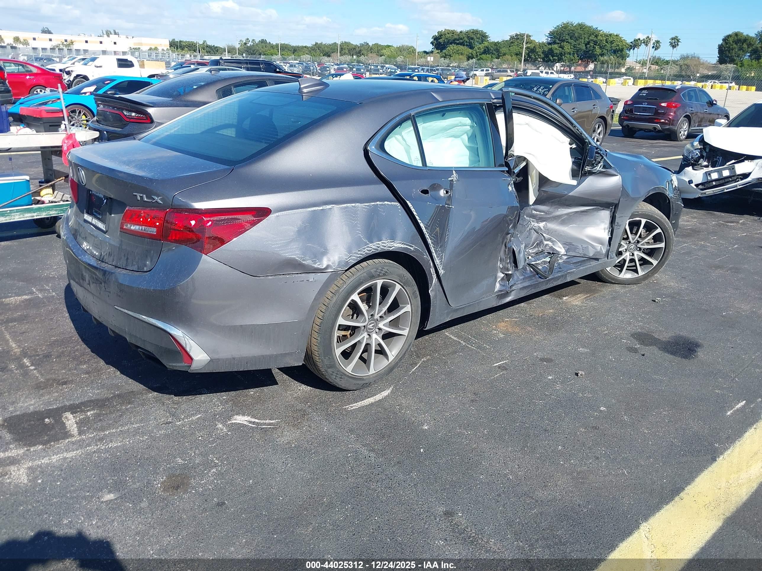 ACURA TLX image 4