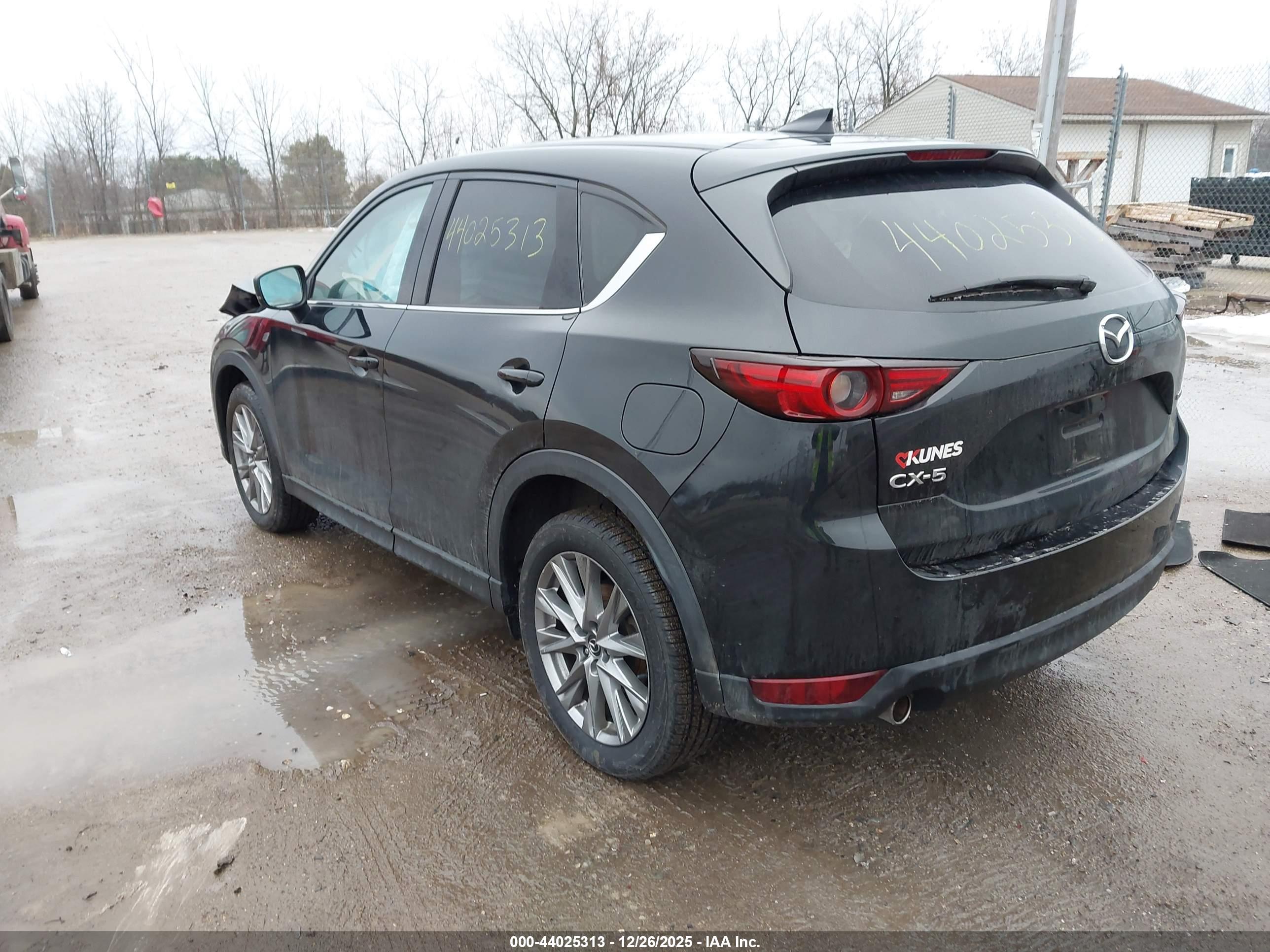 MAZDA CX-5 image 3