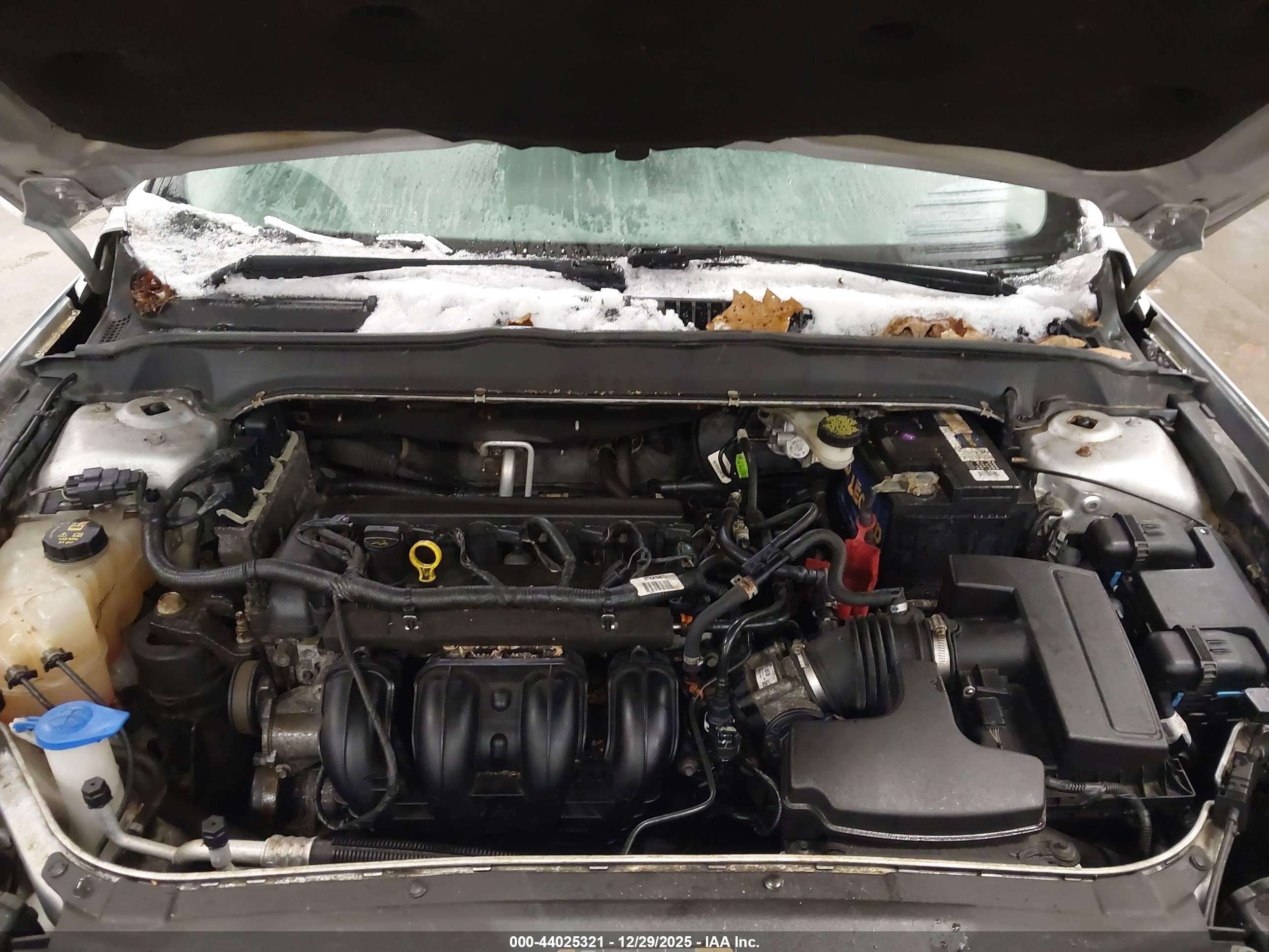 FORD FUSION image 10