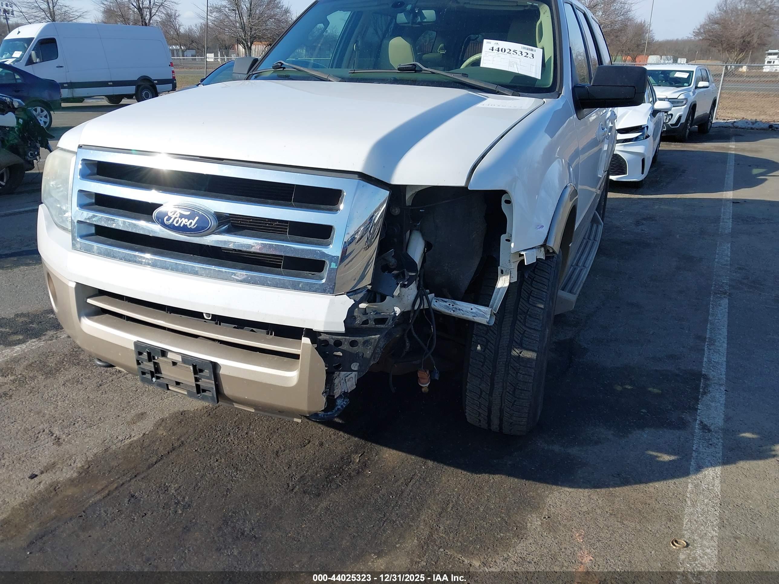 FORD EXPEDITION image 6