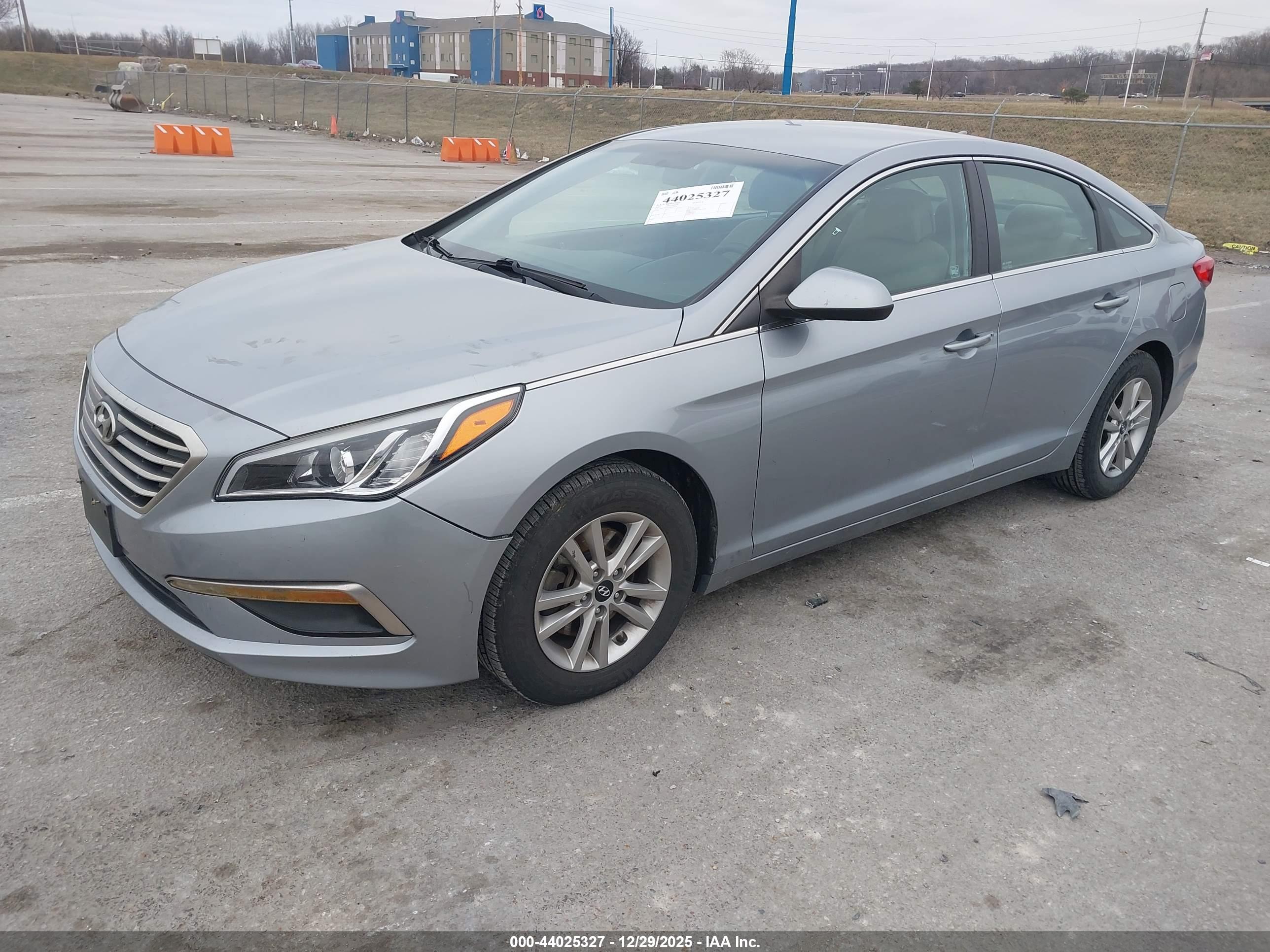 HYUNDAI SONATA image 2