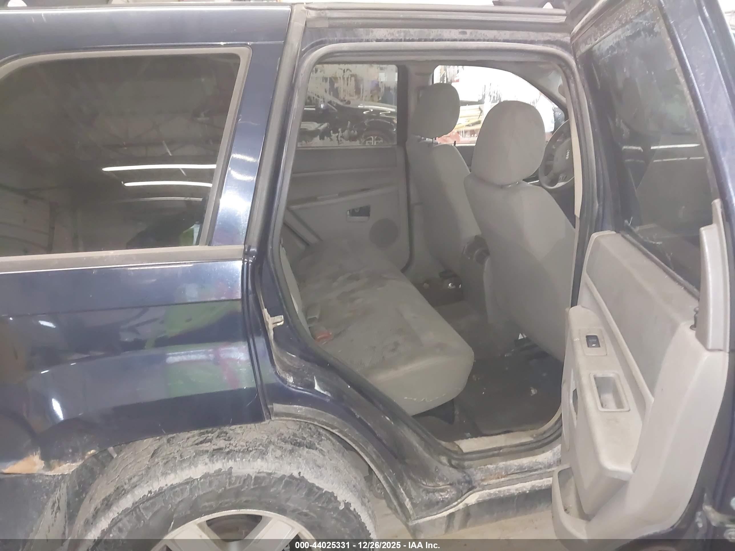 JEEP GRAND image 8