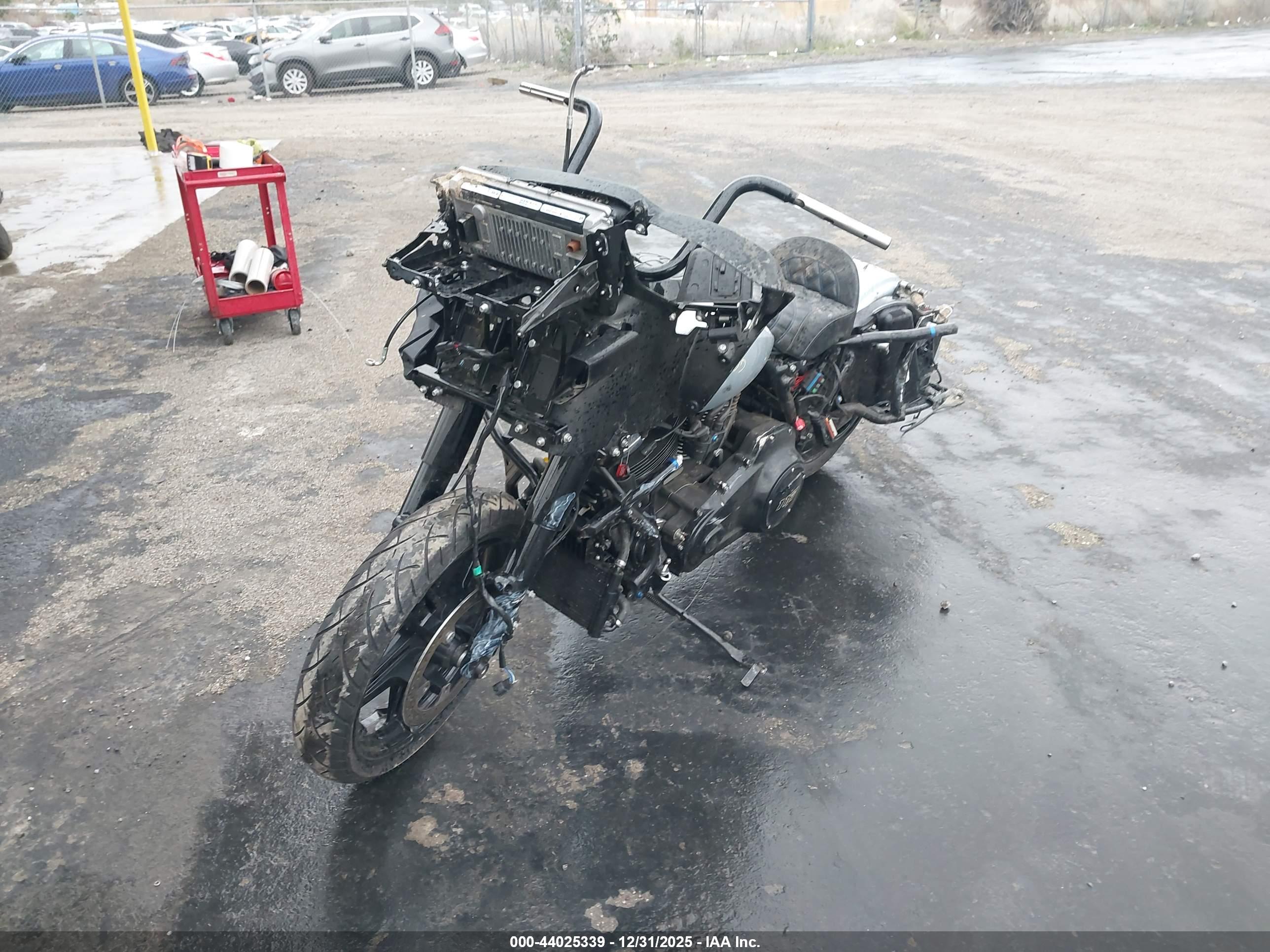 HARLEY-DAVIDSON FLTRX image 2