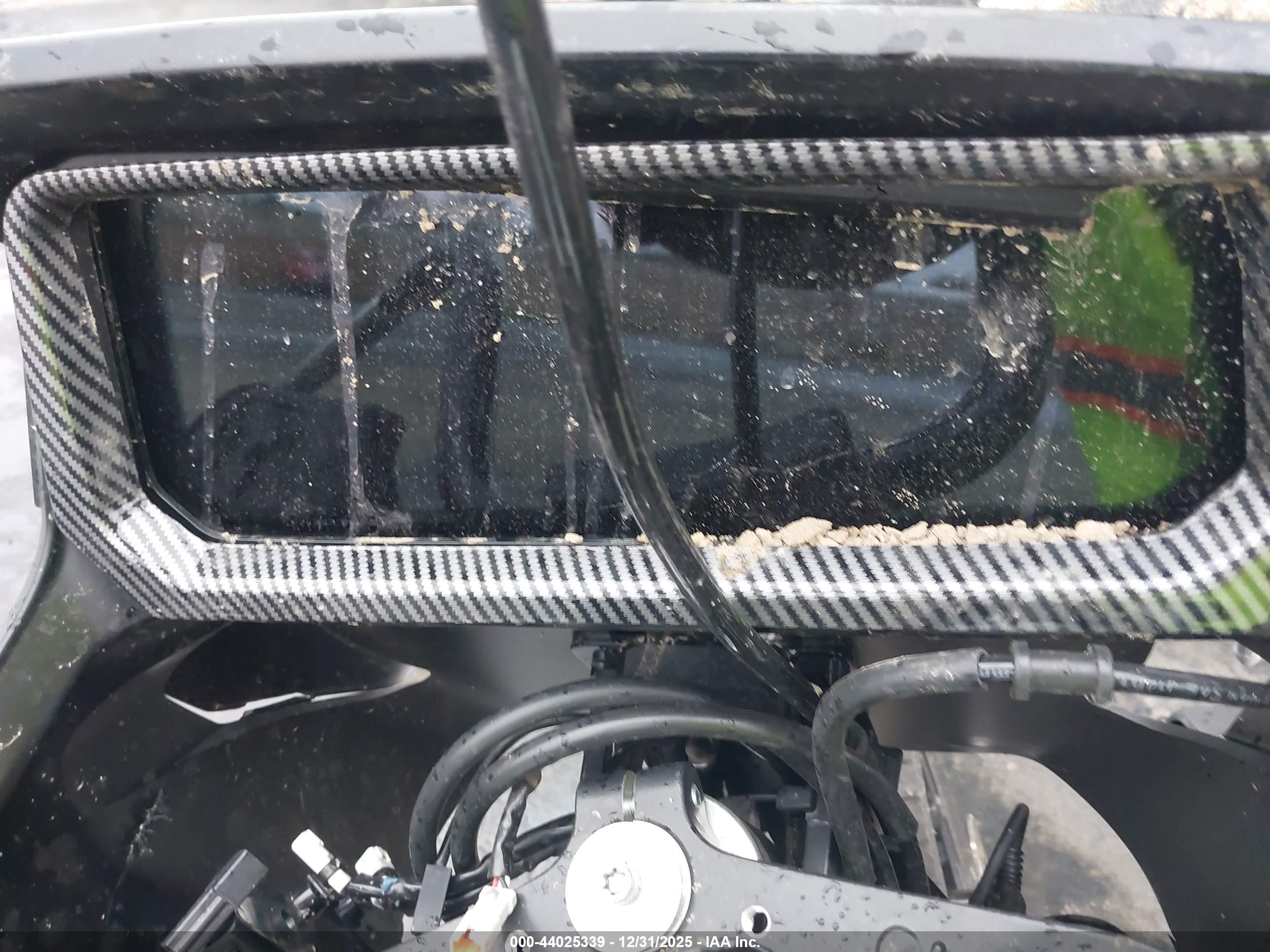 HARLEY-DAVIDSON FLTRX image 7
