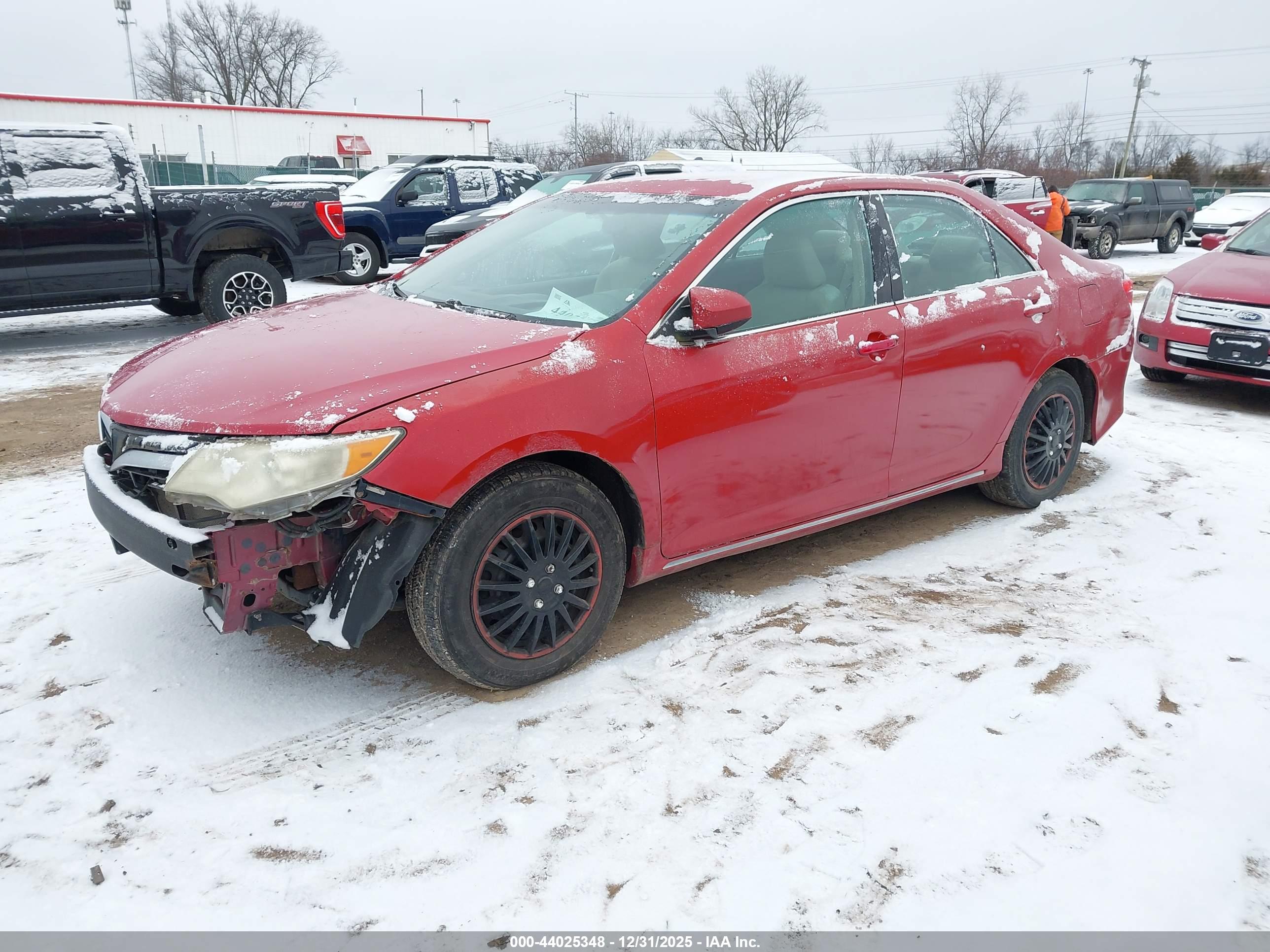 TOYOTA CAMRY image 2