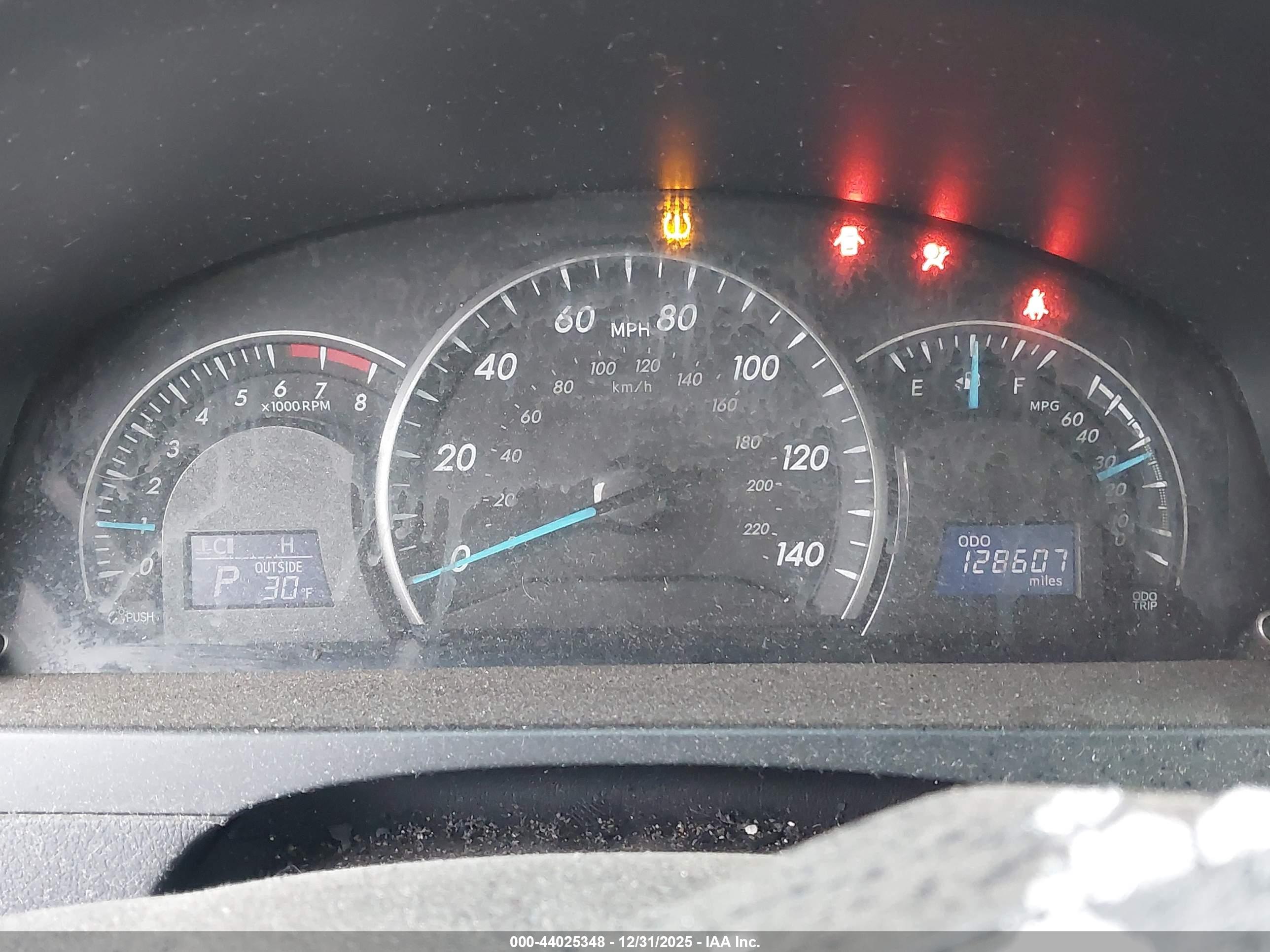 TOYOTA CAMRY image 7